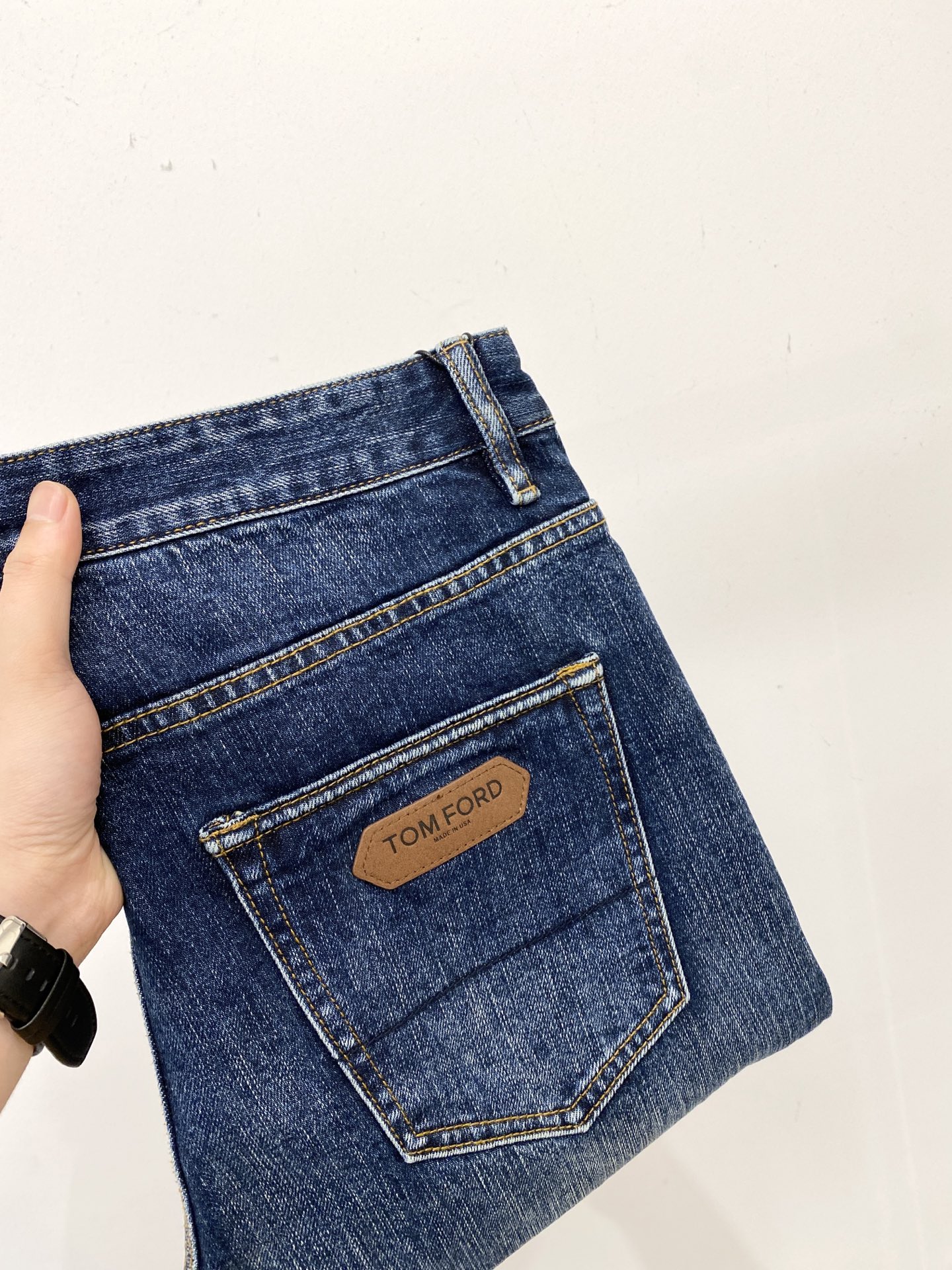 NO:529254,TF, 2025 latest products, special counters are available at the same time, original single-purpose goods, water-washed casual jeans, imported original washing elastic fabric, comfortable and elastic, original hardware and auxiliary decorative logo, super positive style, extremely high grade, counter quality, fashionable and stylish upper body, 29-40,,tom ford, jeans, alexander wang19860909TF、 2025最新品,专柜同步有售,原单狠货,水洗休闲牛仔裤,进口原版水洗弹力面料,舒适有弹性,原版五金辅料装饰logo,版型超正,档次极高,专柜品质,上身时尚有型,码数29-40,,tom ford,jeans,alexander wang,Men's clothing