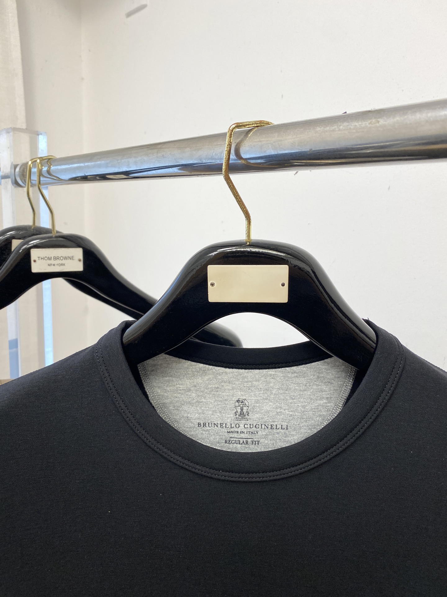 Brunello Cucinelli、2025最新款长袖打底，帅气时尚，简约百搭款。面料棉 不仅挺括，保