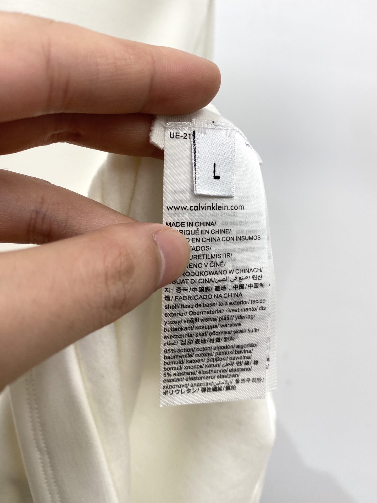 Brunello Cucinelli、2025最新款长袖打底，帅气时尚，简约百搭款。面料棉 不仅挺括，保
