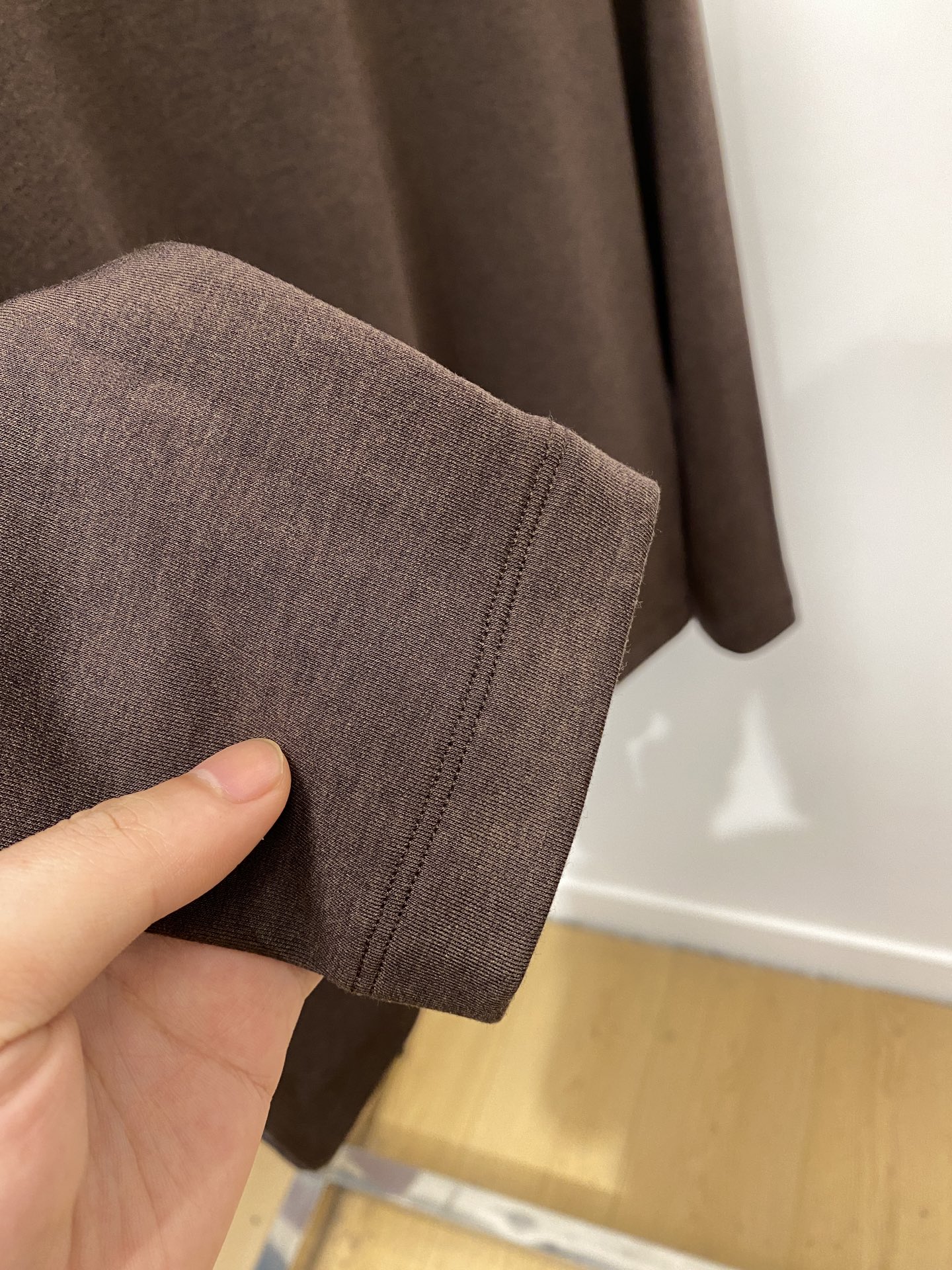 Brunello Cucinelli、2025最新款长袖打底，帅气时尚，简约百搭款。面料棉 不仅挺括，保