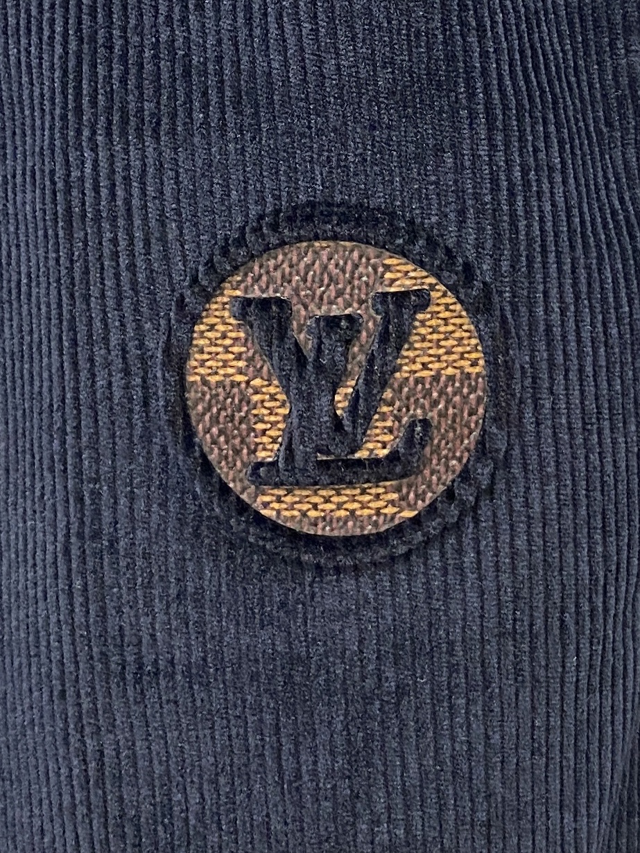 LV、2025爆款休闲裤 高弹显瘦必爆简约百搭爆款，做工精细，每一针都看得到用心，超多明星网红最爱 拉长