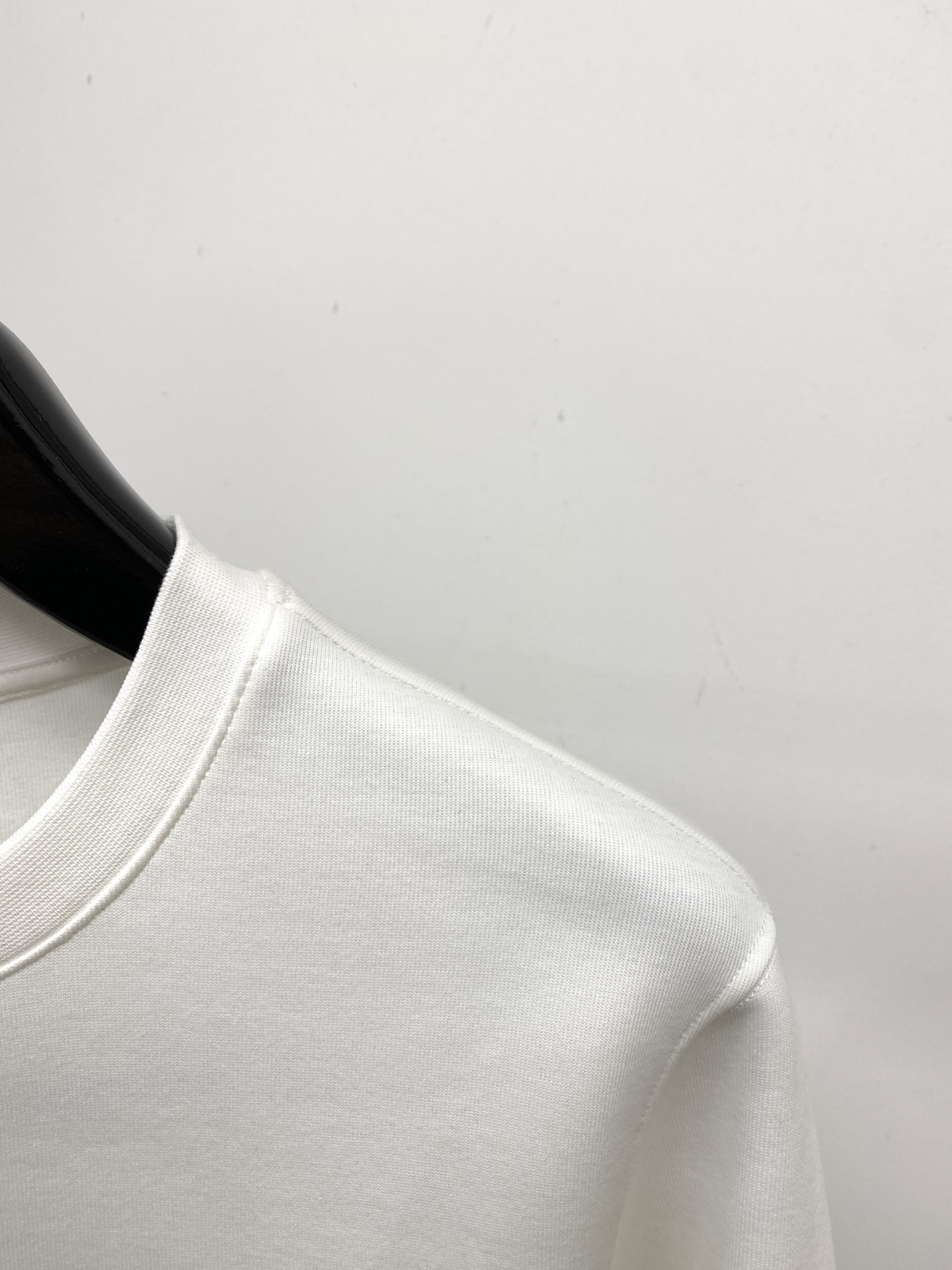 Celine 赛琳、2025新品卫衣，帅气时尚，胸前顶级印花字母logo，简约百搭款。面料棉 不仅挺括，