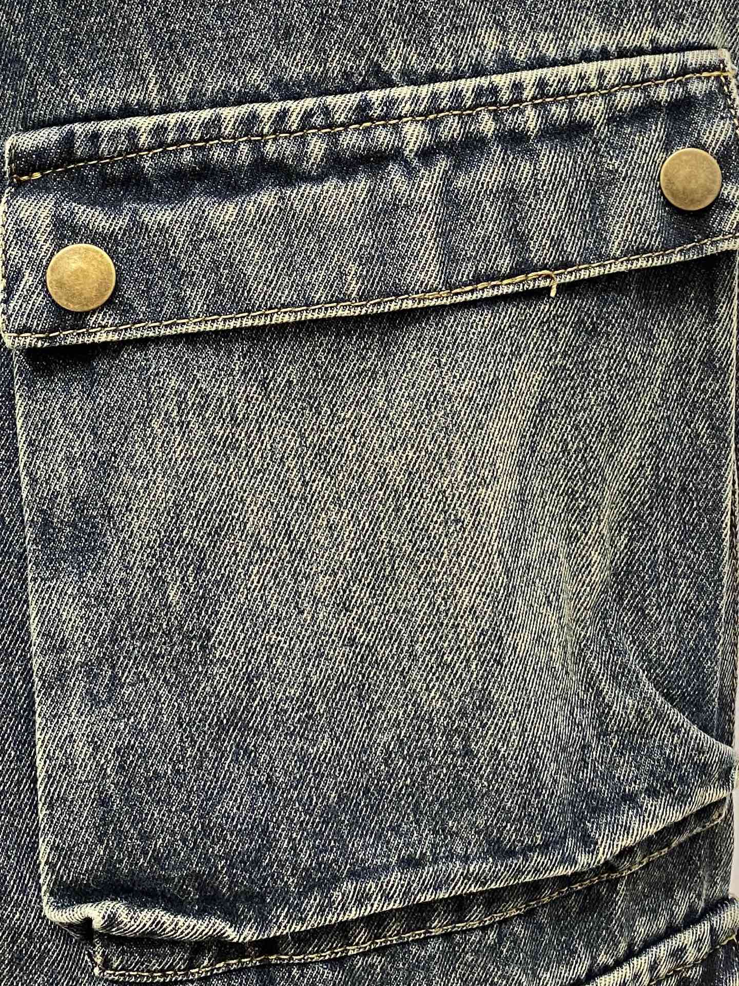 巴黎世家、 2025最新品，专柜同步有售，原单狠货，水洗休闲潮牌牛仔裤，进口原版水洗弹力面料，舒适有弹性