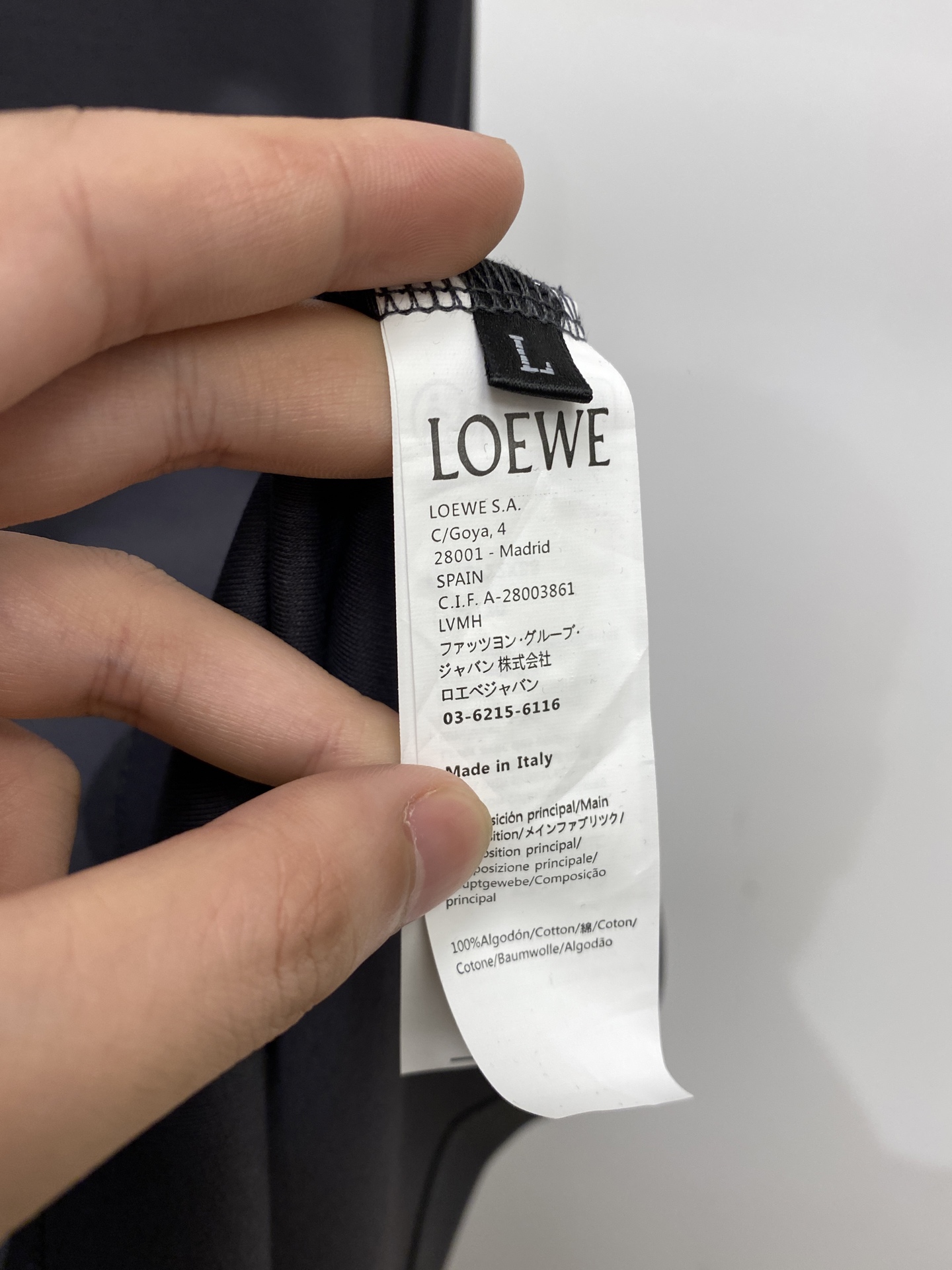 罗意威、2025最新款长袖，帅气时尚，胸前精致刺绣图案logo，简约百搭款。面料棉 不仅挺括，保持潮流的