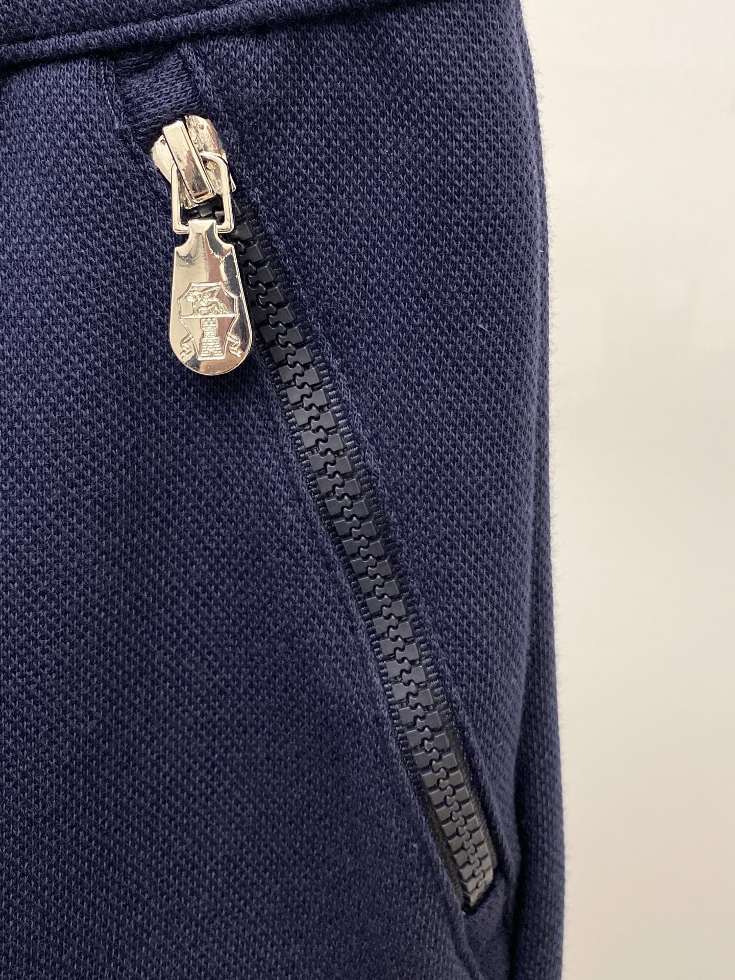 Brunello Cucinelli、 2025爆款休闲裤 高弹显瘦必爆简约百搭爆款，做工精细，每一针都