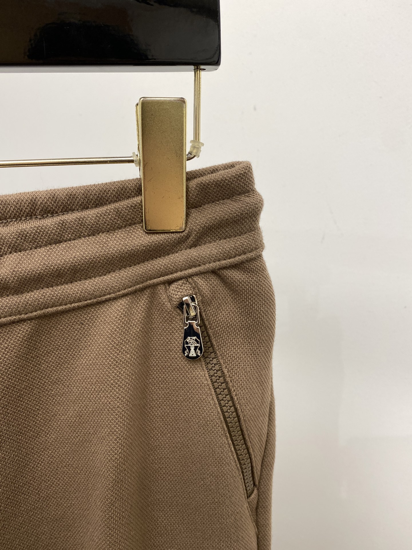 Brunello Cucinelli、 2025爆款休闲裤 高弹显瘦必爆简约百搭爆款，做工精细，每一针都