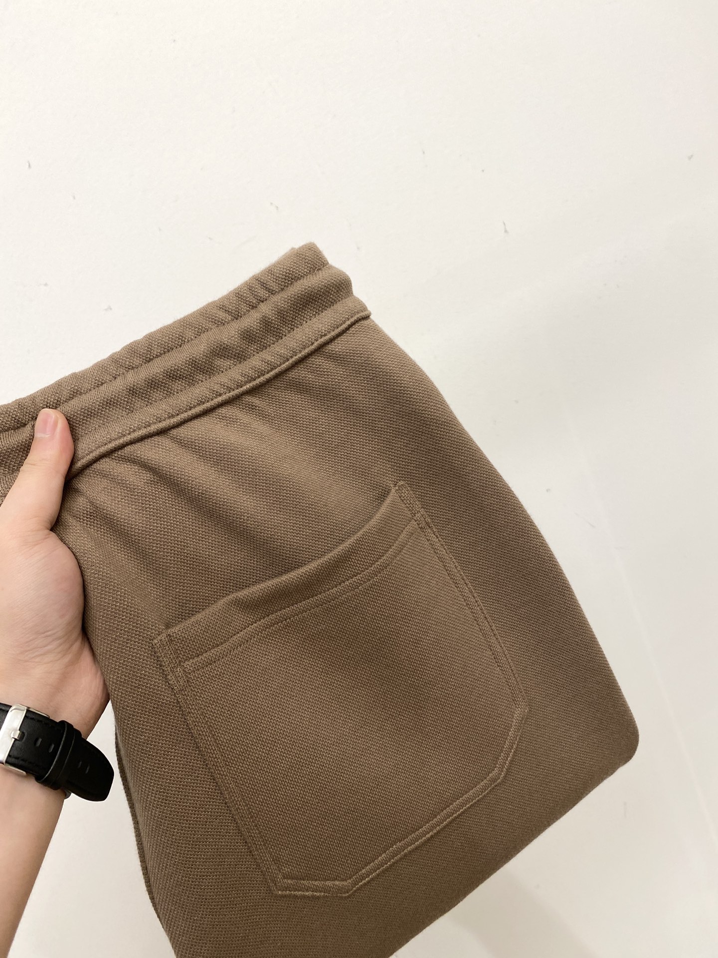 Brunello Cucinelli、 2025爆款休闲裤 高弹显瘦必爆简约百搭爆款，做工精细，每一针都