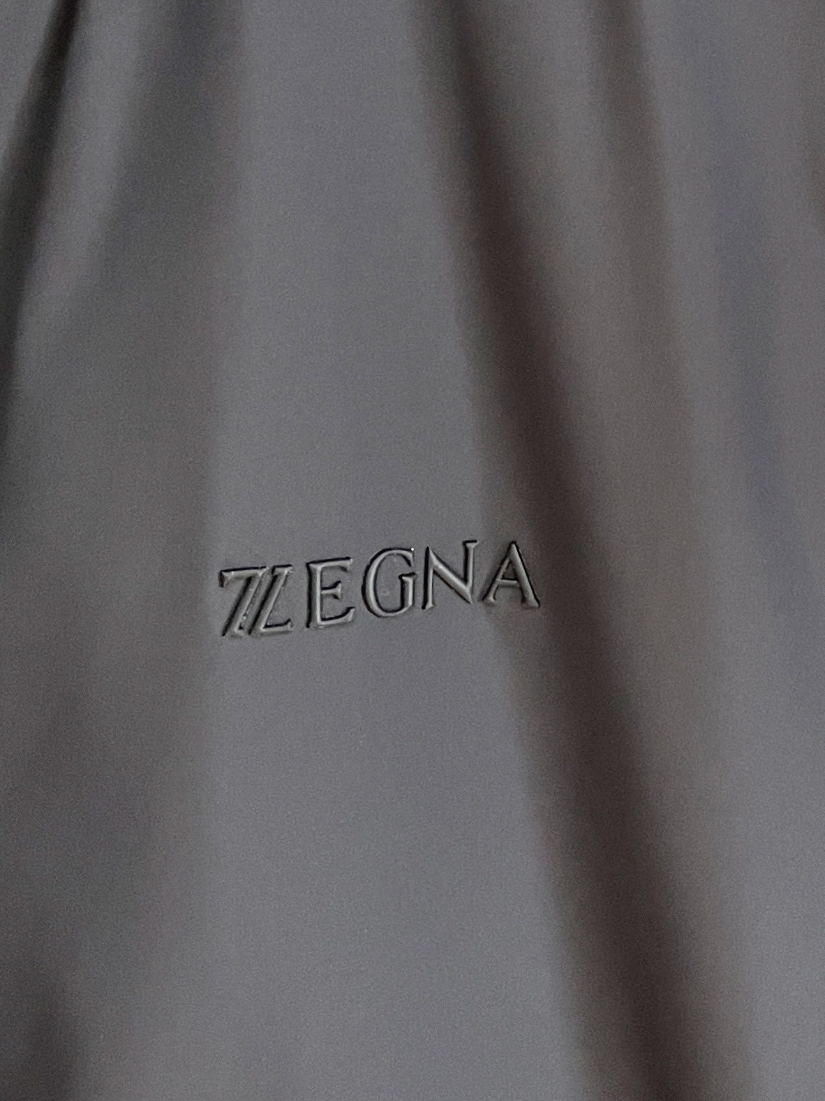 杰尼亚、2025新品夹克外套，时尚帅气，胸前顶级印胶字母logo，简约百搭款，定制原版面料，不仅挺括，保