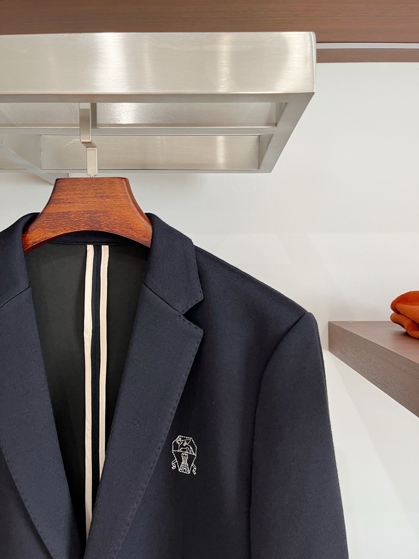 Brunello Cucinelli、2025新品西装外套，时尚帅气，简约百搭款，定制原版面料，不仅挺括