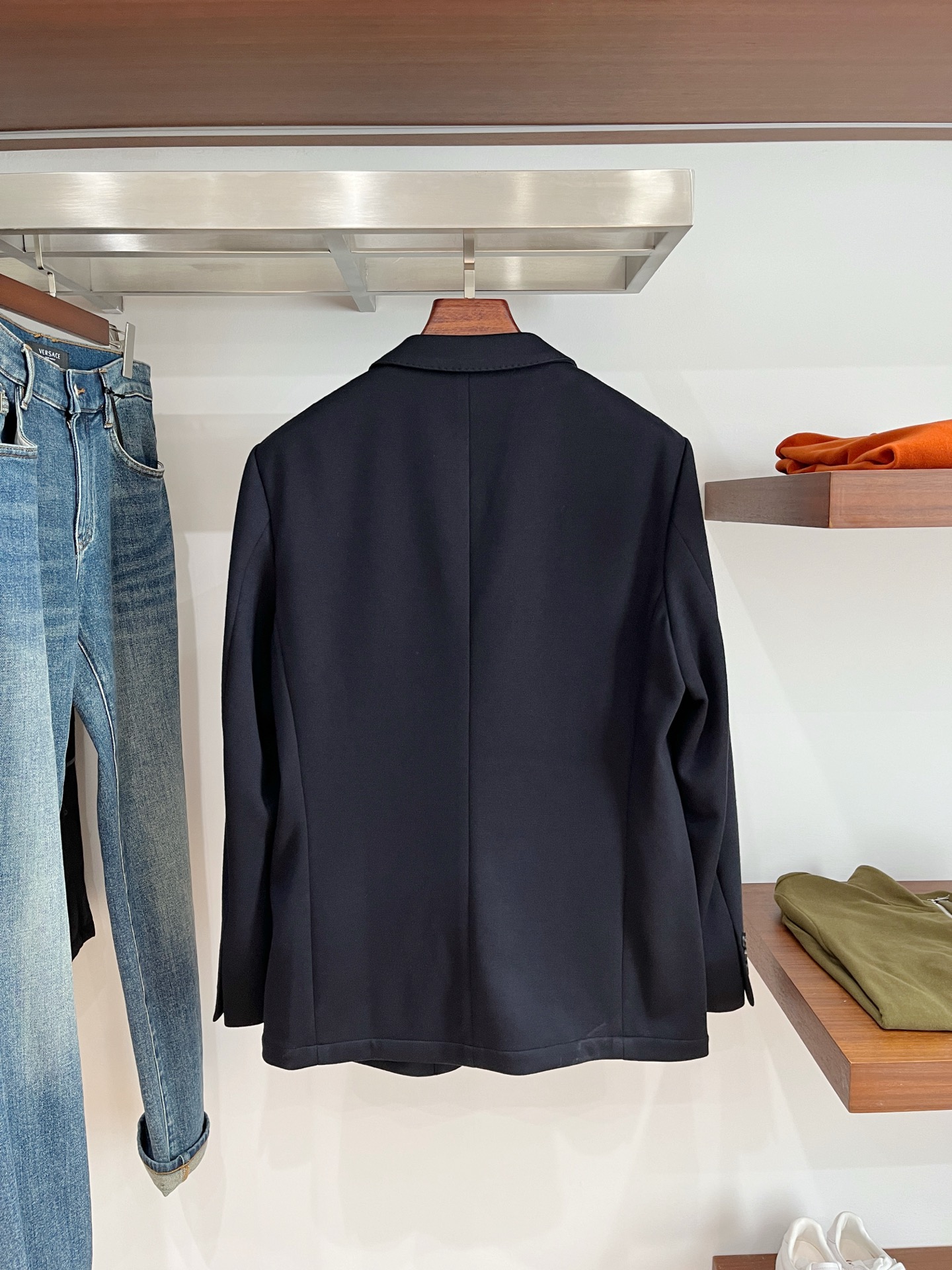 Brunello Cucinelli、2025新品西装外套，时尚帅气，简约百搭款，定制原版面料，不仅挺括