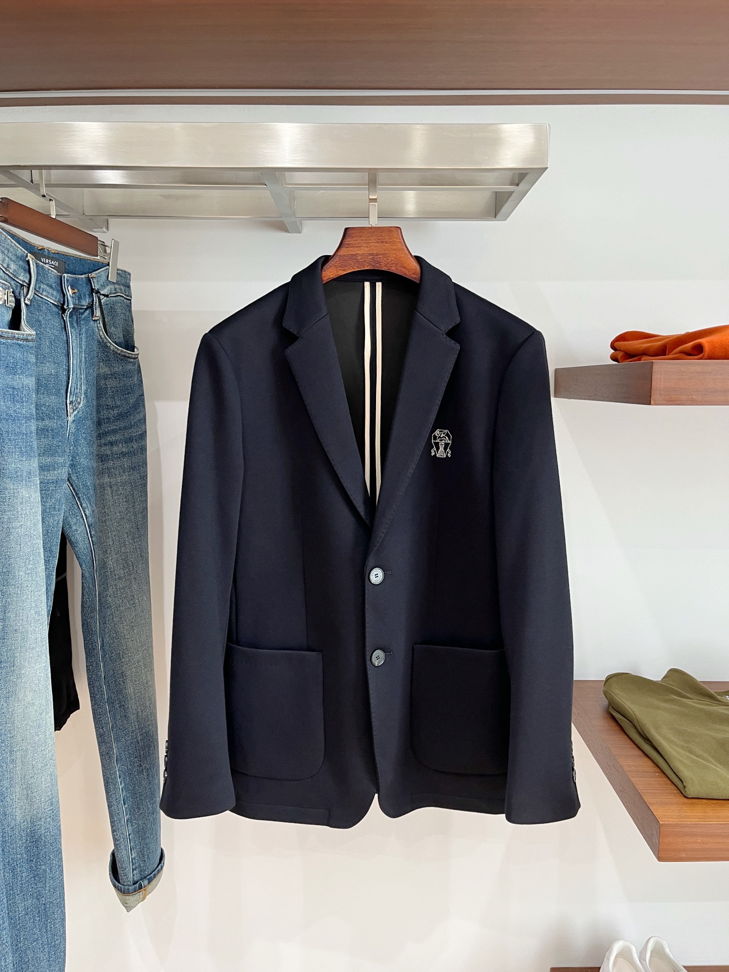 Brunello Cucinelli、2025新品西装外套，时尚帅气，简约百搭款，定制原版面料，不仅挺括