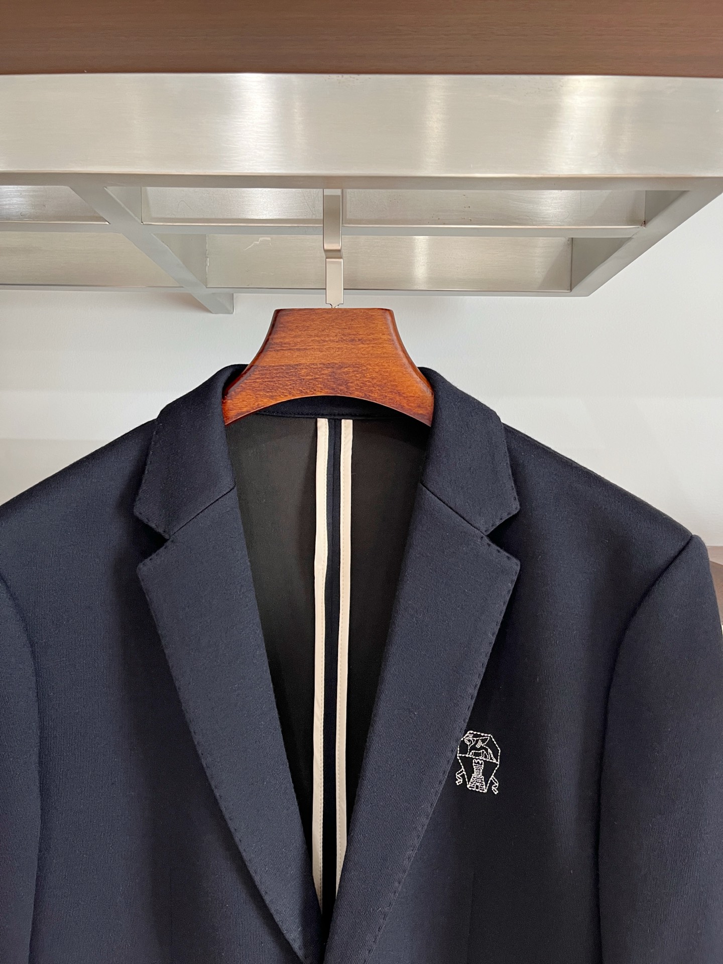 Brunello Cucinelli、2025新品西装外套，时尚帅气，简约百搭款，定制原版面料，不仅挺括