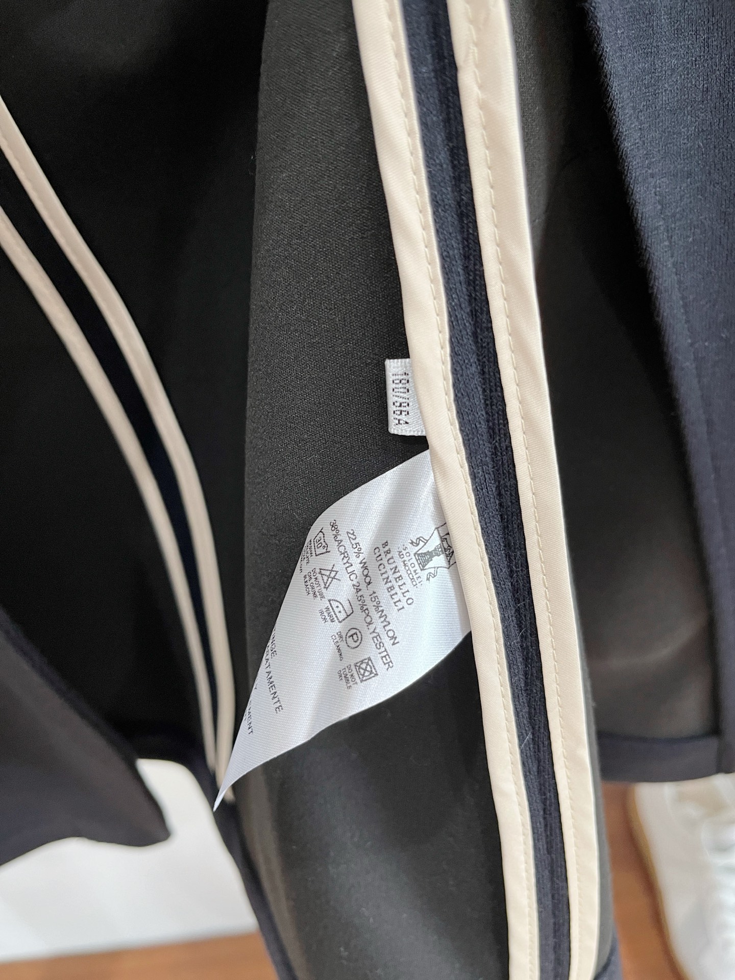 Brunello Cucinelli、2025新品西装外套，时尚帅气，简约百搭款，定制原版面料，不仅挺括
