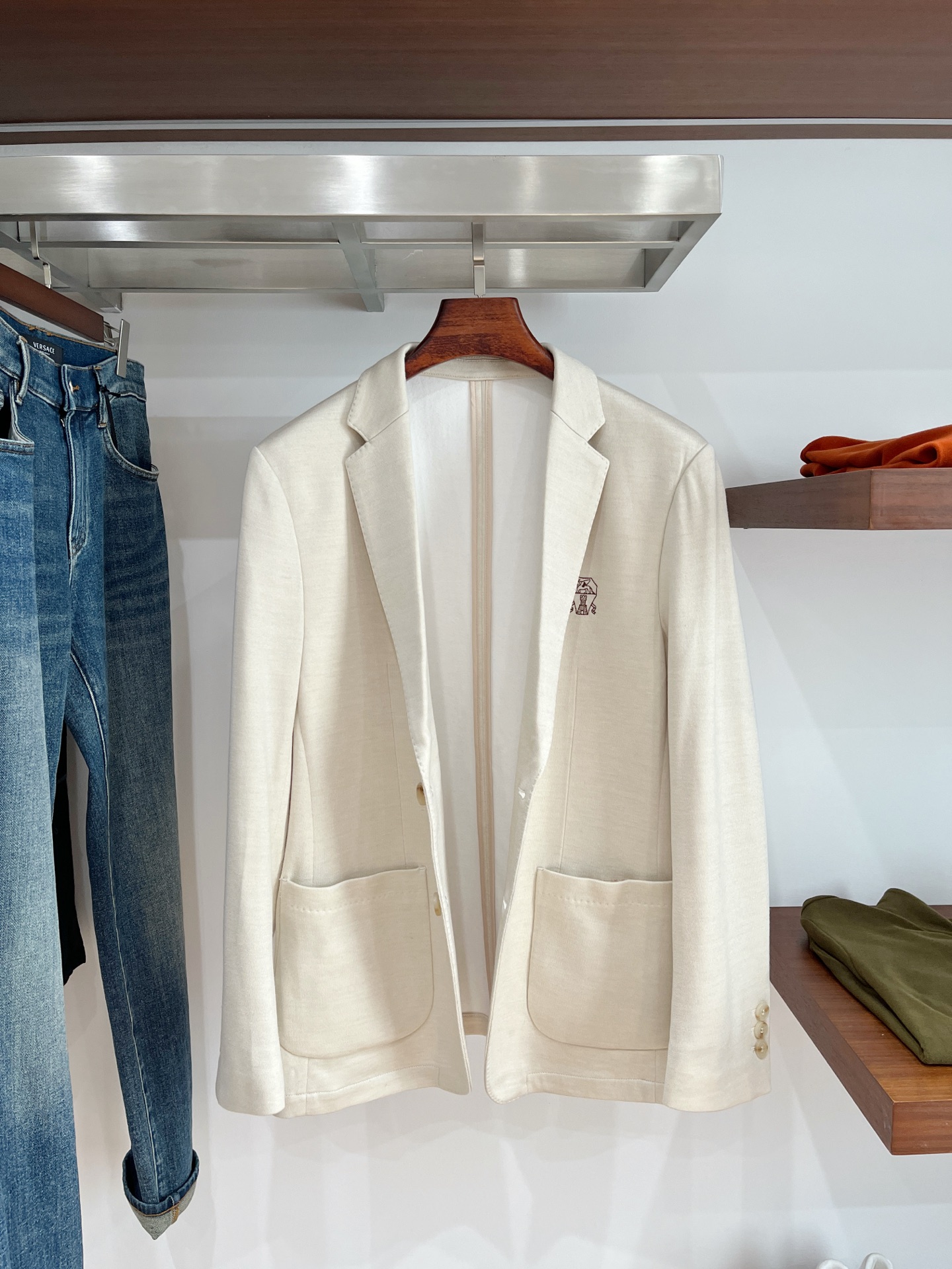 Brunello Cucinelli、2025新品西装外套，时尚帅气，简约百搭款，定制原版面料，不仅挺括