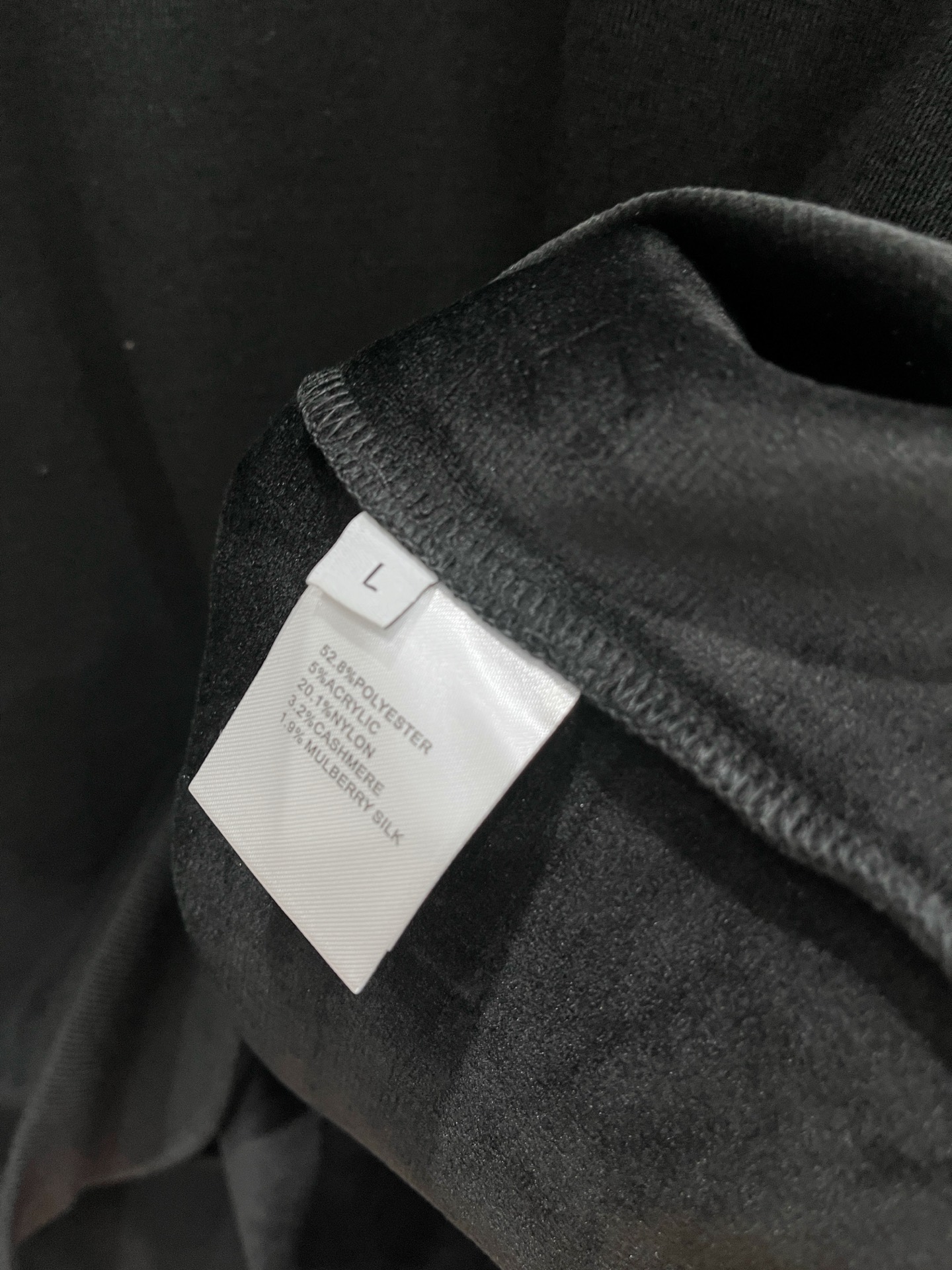 Brunello Cucinelli、2025新品长袖卫衣，帅气时尚，胸前精致刺绣图案字母logo，简约