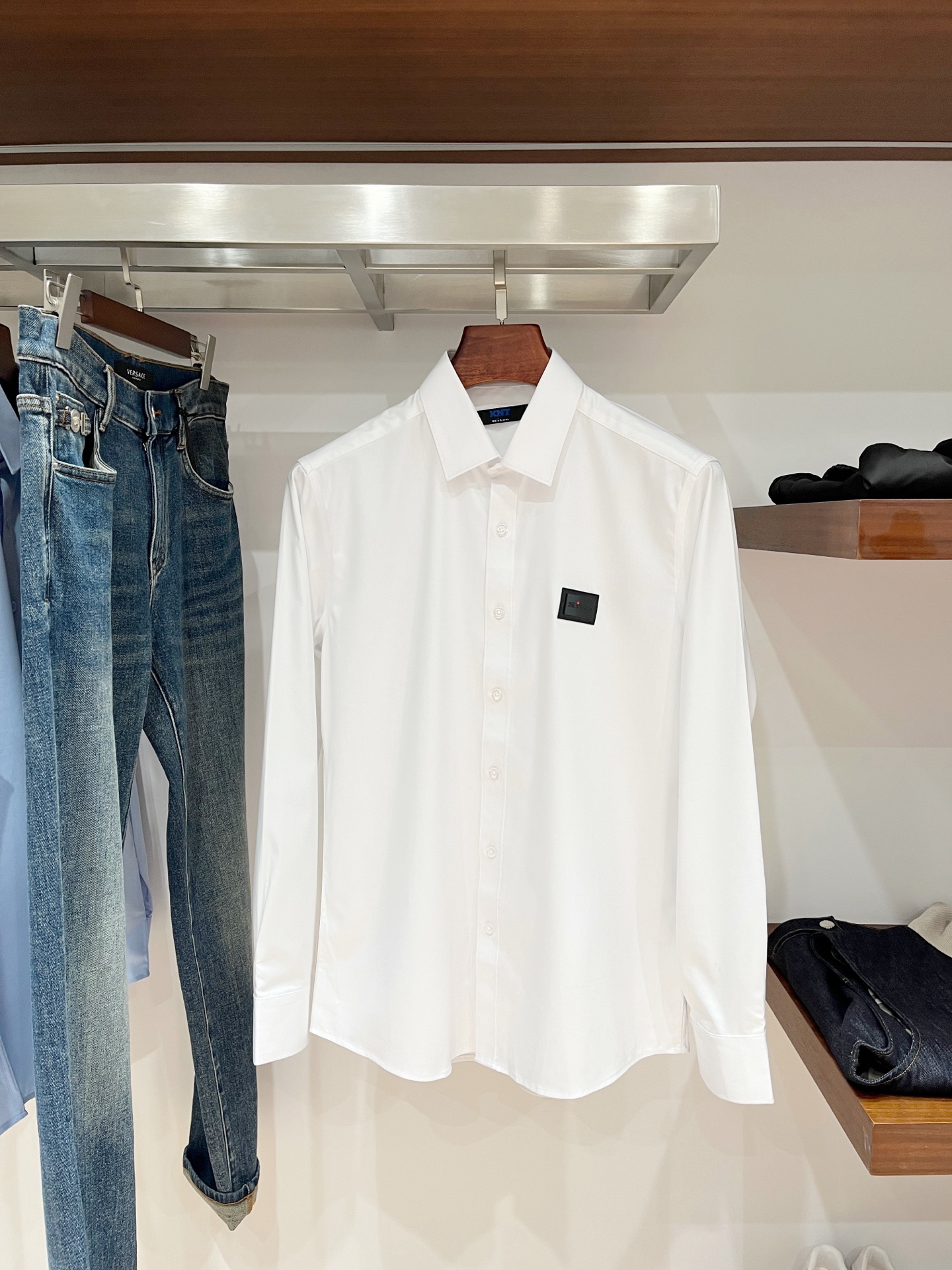 NO:529295,Kiton2025 new shirt, fashionable and handsome, simple and versatile, customized original fabric, not only crisp, maintains the trendy silhouette, but also comfortable to wear, the yarn weaving is more delicate, S-XXL, loro piana, shirts, alexander wang19860909Kiton2025新品衬衫,时尚帅气,简约百搭款,定制原版面料,不仅挺括,保持潮流的廓形,又穿着舒适,纱织更细腻码数S-XXL,,loro piana,shirts,alexander wang,Men's clothing