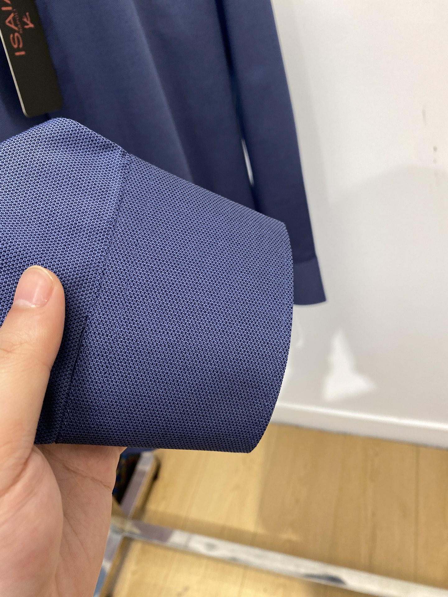 ISAIA、2025新品衬衫，时尚帅气，简约百搭款，定制原版面料，不仅挺括，保持潮流的廓形，又穿着舒适，