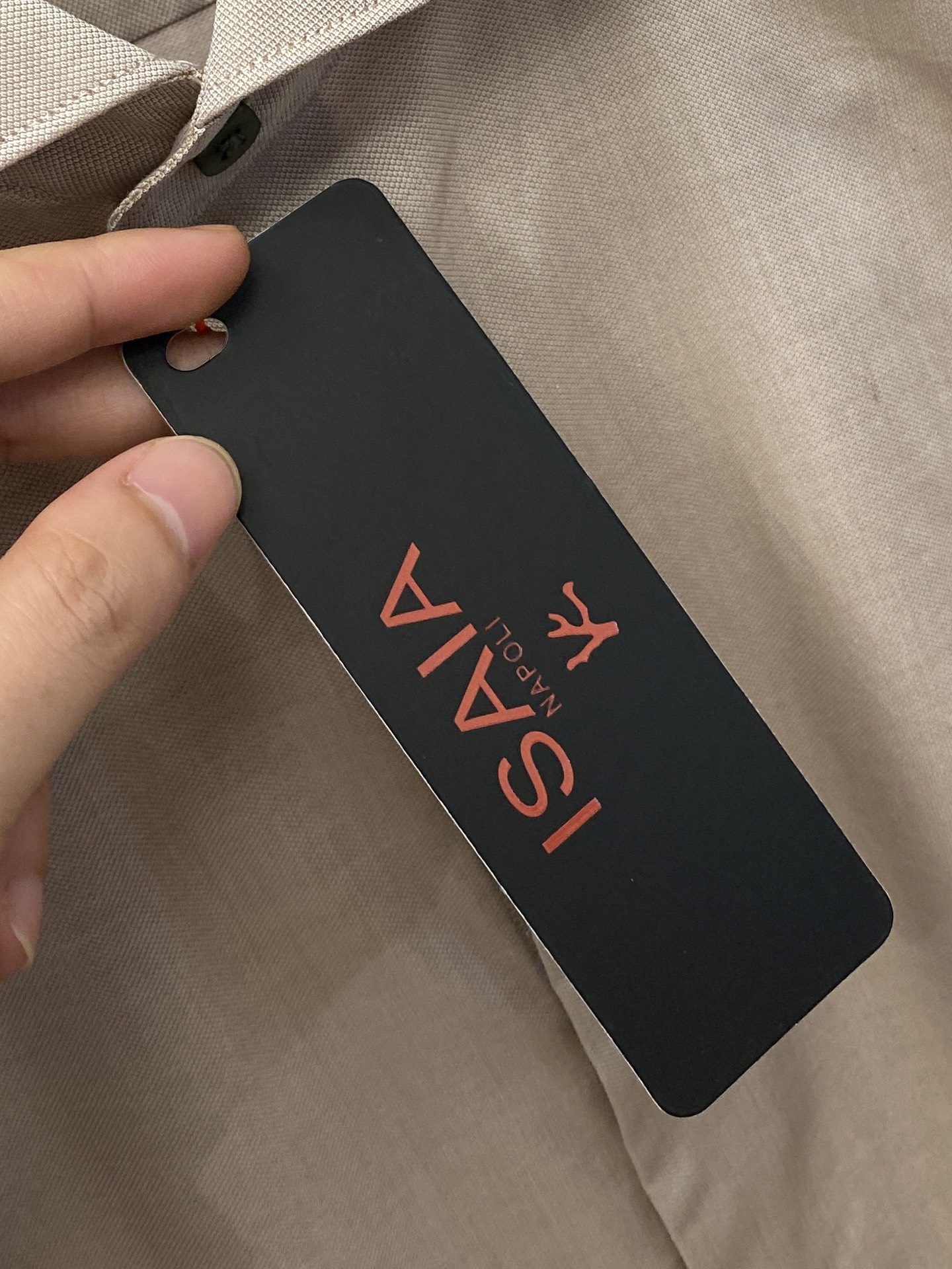 ISAIA、2025新品衬衫，时尚帅气，简约百搭款，定制原版面料，不仅挺括，保持潮流的廓形，又穿着舒适，