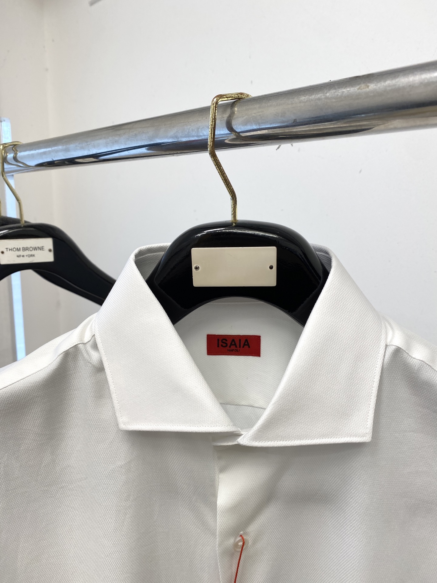 ISAIA、2025新品衬衫，时尚帅气，简约百搭款，定制原版面料，不仅挺括，保持潮流的廓形，又穿着舒适，