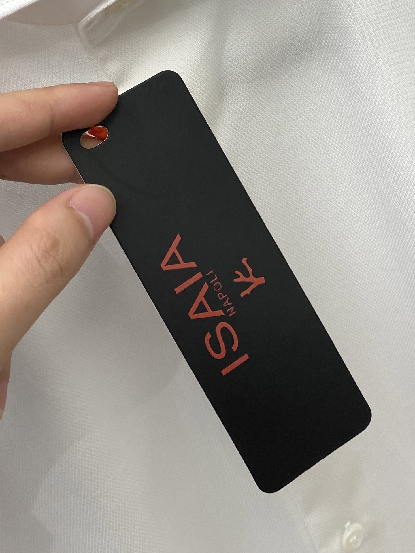 ISAIA、2025新品衬衫，时尚帅气，简约百搭款，定制原版面料，不仅挺括，保持潮流的廓形，又穿着舒适，