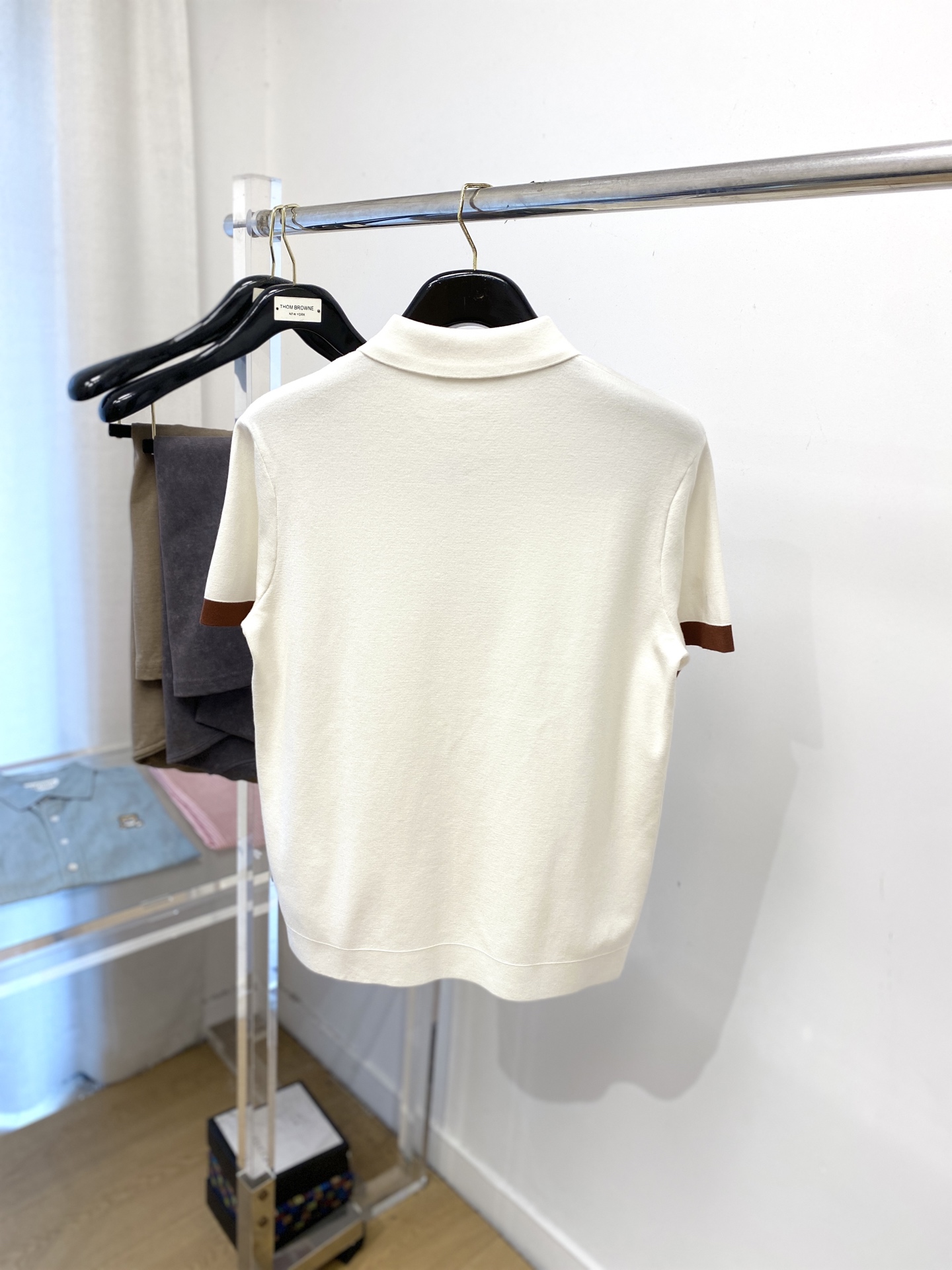 lP🆕、2025最新款针织短袖T恤，帅气时尚，胸前精致刺绣字母logo，简约百搭款。面料棉 不仅挺括，保