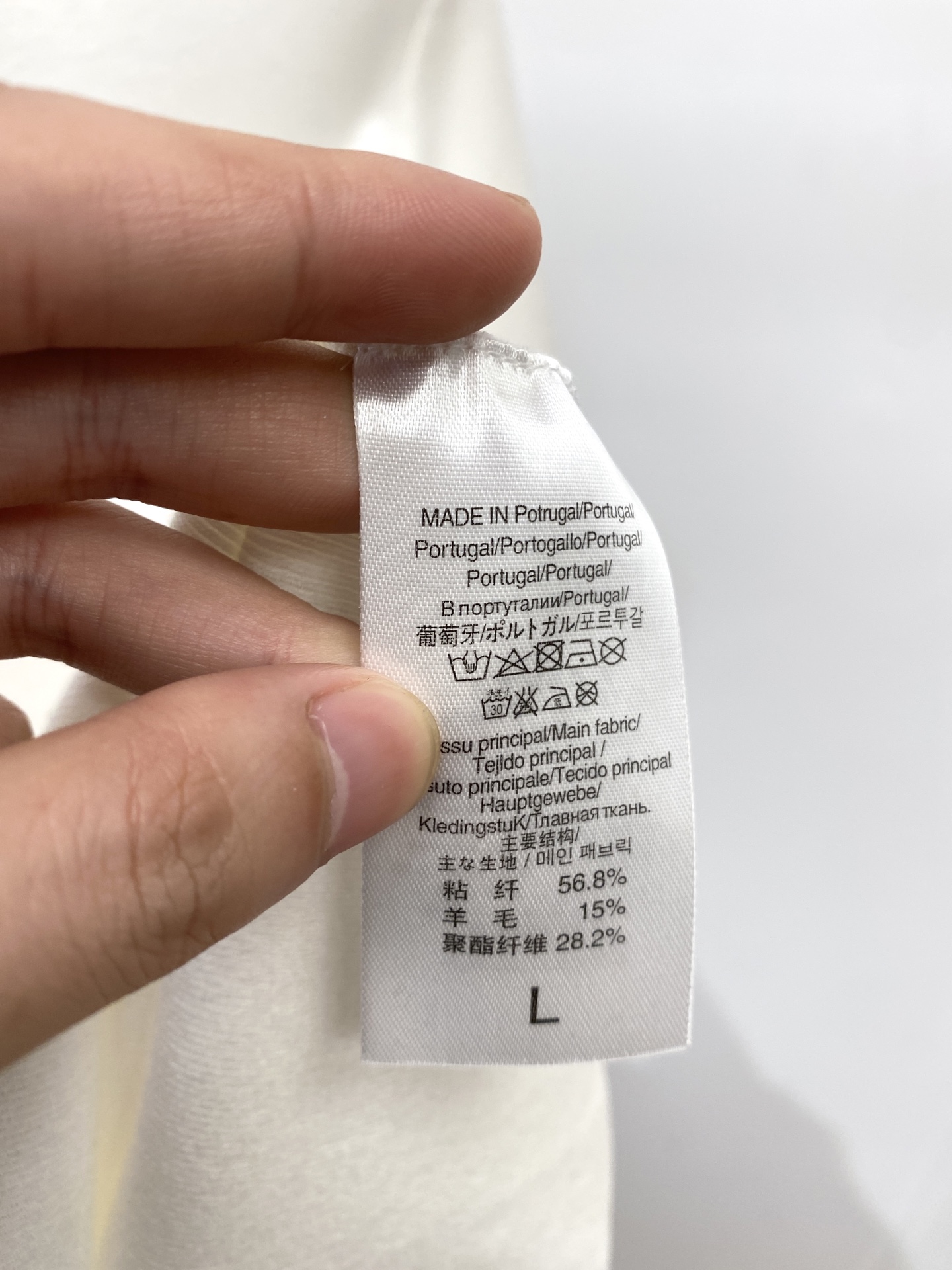 lP🆕、2025最新款针织短袖T恤，帅气时尚，胸前精致刺绣字母logo，简约百搭款。面料棉 不仅挺括，保