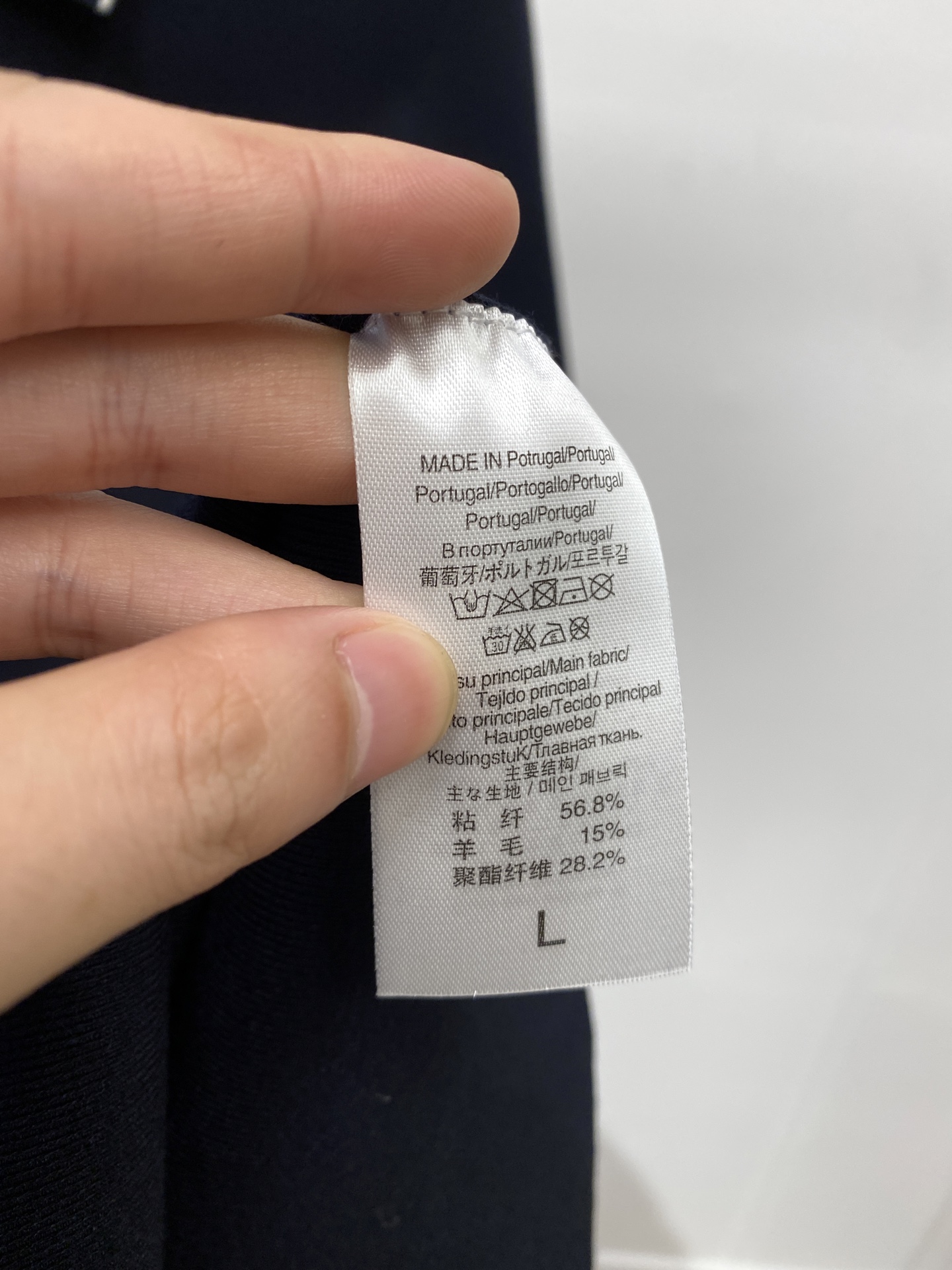 lP🆕、2025最新款针织短袖T恤，帅气时尚，胸前精致刺绣图案字母logo，简约百搭款。面料棉 不仅挺括