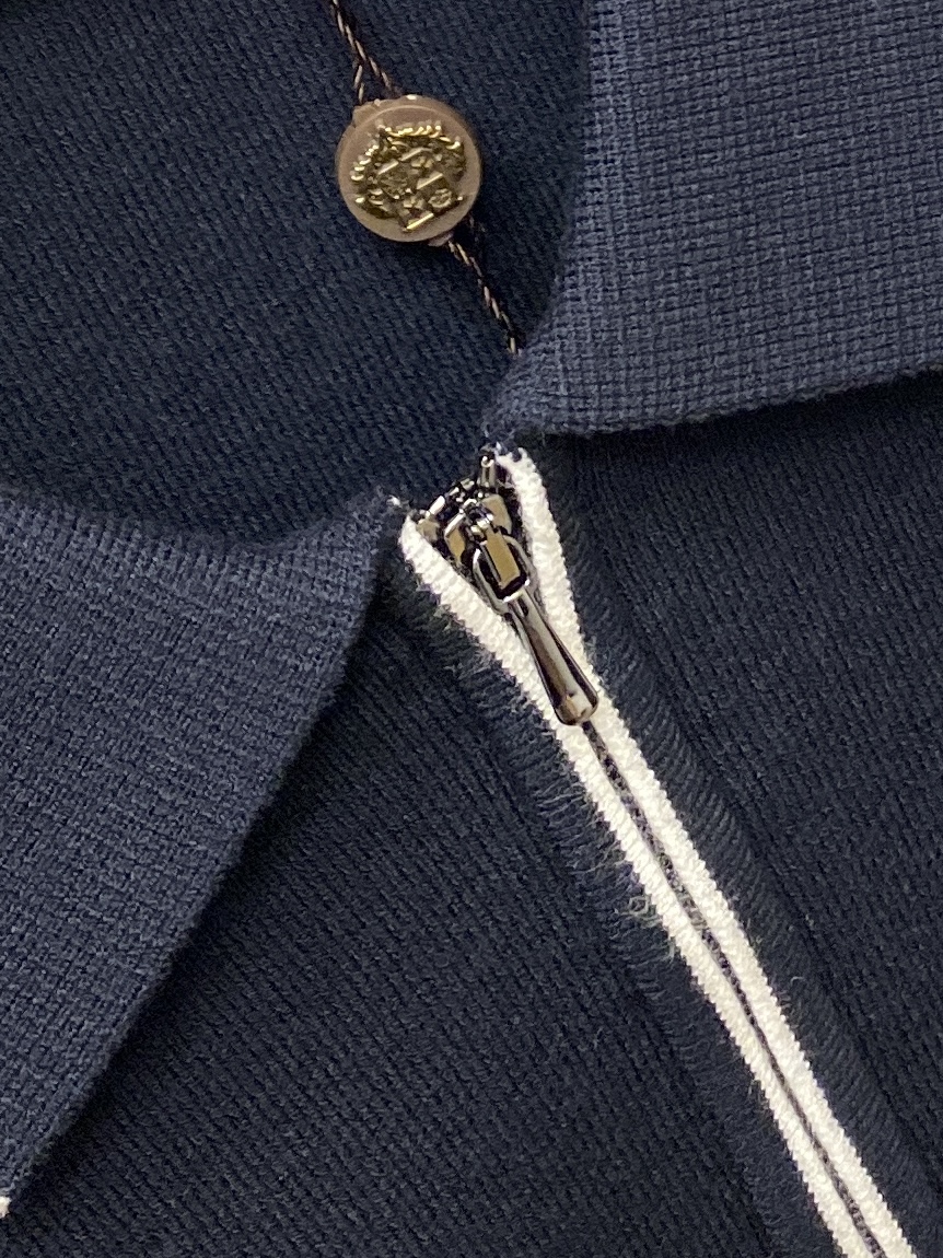 lP🆕、2025最新款针织短袖T恤，帅气时尚，胸前精致刺绣图案字母logo，简约百搭款。面料棉 不仅挺括