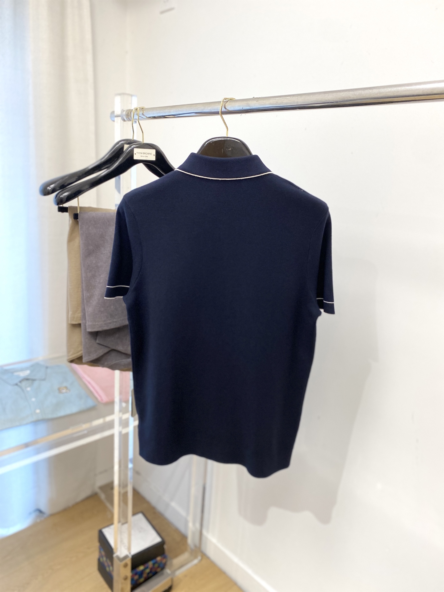 lP🆕、2025最新款针织短袖T恤，帅气时尚，胸前精致刺绣图案字母logo，简约百搭款。面料棉 不仅挺括