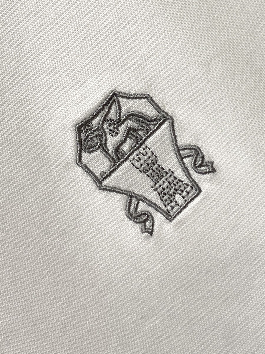 Brunello Cucinelli、2025最新款长袖，帅气时尚，胸前精致刺绣图案logo，简约百搭款