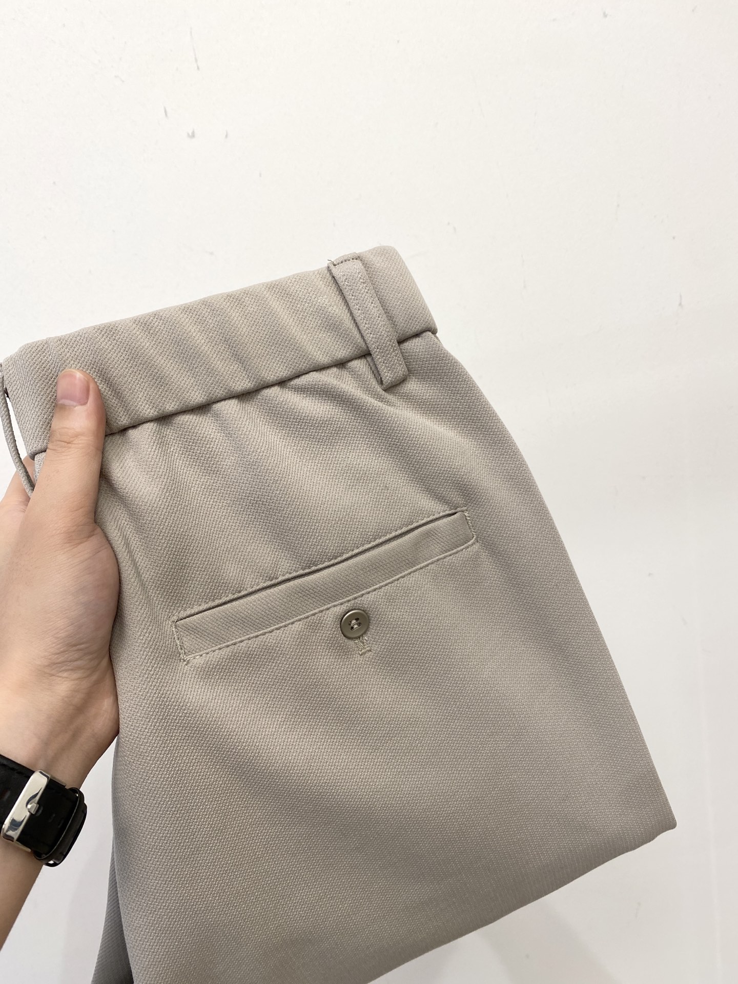 NO:531168,LV, 2025 hot casual trousers, high elasticity, slimming, simple and versatile, with fine workmanship, every needle can be seen attentively. Many celebrities and internet celebrities love the most, lengthen their body proportions!  Micro-spin ^_^Comfortable fabric Details M-3XL,,louis vuitton,alexander wang19860909LV、2025爆款休闲西裤 高弹显瘦必爆简约百搭爆款,做工精细,每一针都看得到用心,超多明星网红最爱 拉长身材比例哦！微弹 ^_^舒适面料 细节体码数M-3XL,,louis vuitton,alexander wang,Men's clothing