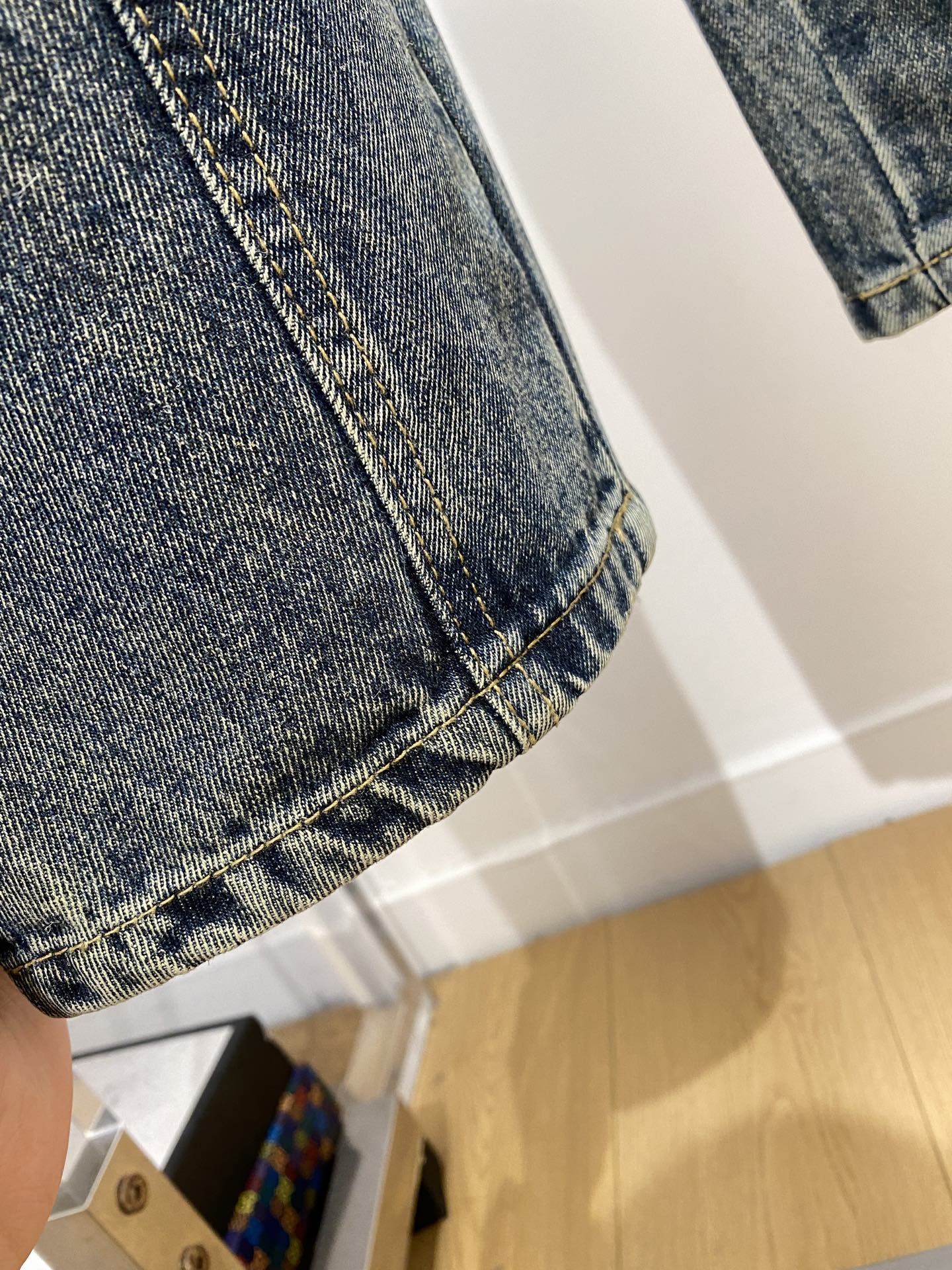 LV、 2025最新品，专柜同步有售，原单狠货，水洗休闲潮牌牛仔裤，进口原版水洗弹力面料，舒适有弹性，原