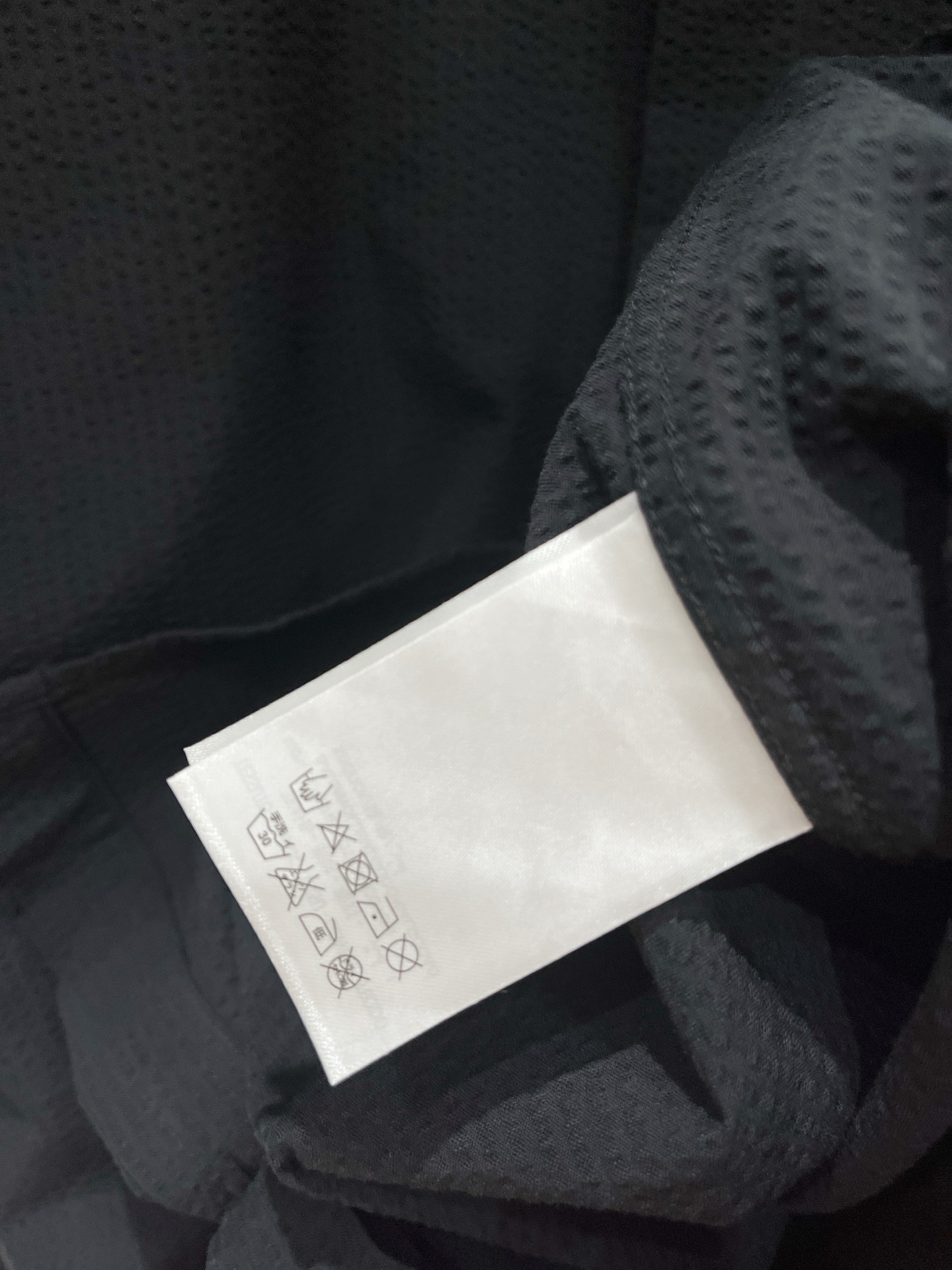 罗意威、2025新品衬衫，时尚帅气，简约百搭款，定制原版面料，不仅挺括，保持潮流的廓形，又穿着舒适，纱织