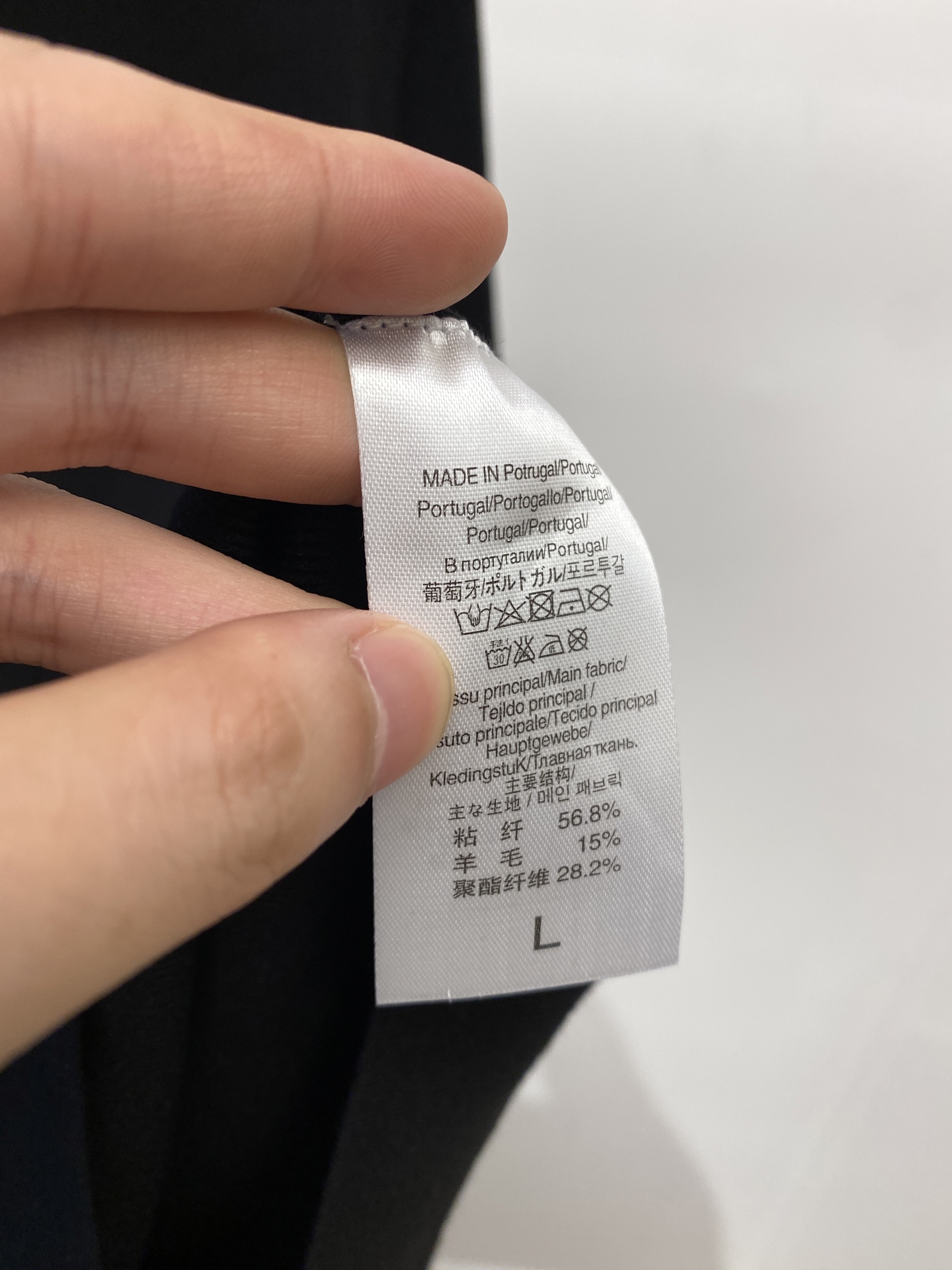 Brunello Cucinelli、2025最新款针织短袖T恤，帅气时尚，胸前精致刺绣图案logo，简