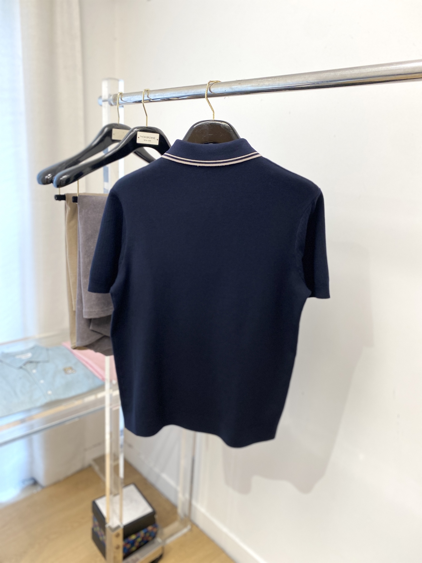 Brunello Cucinelli、2025最新款针织短袖T恤，帅气时尚，胸前精致刺绣图案logo，简