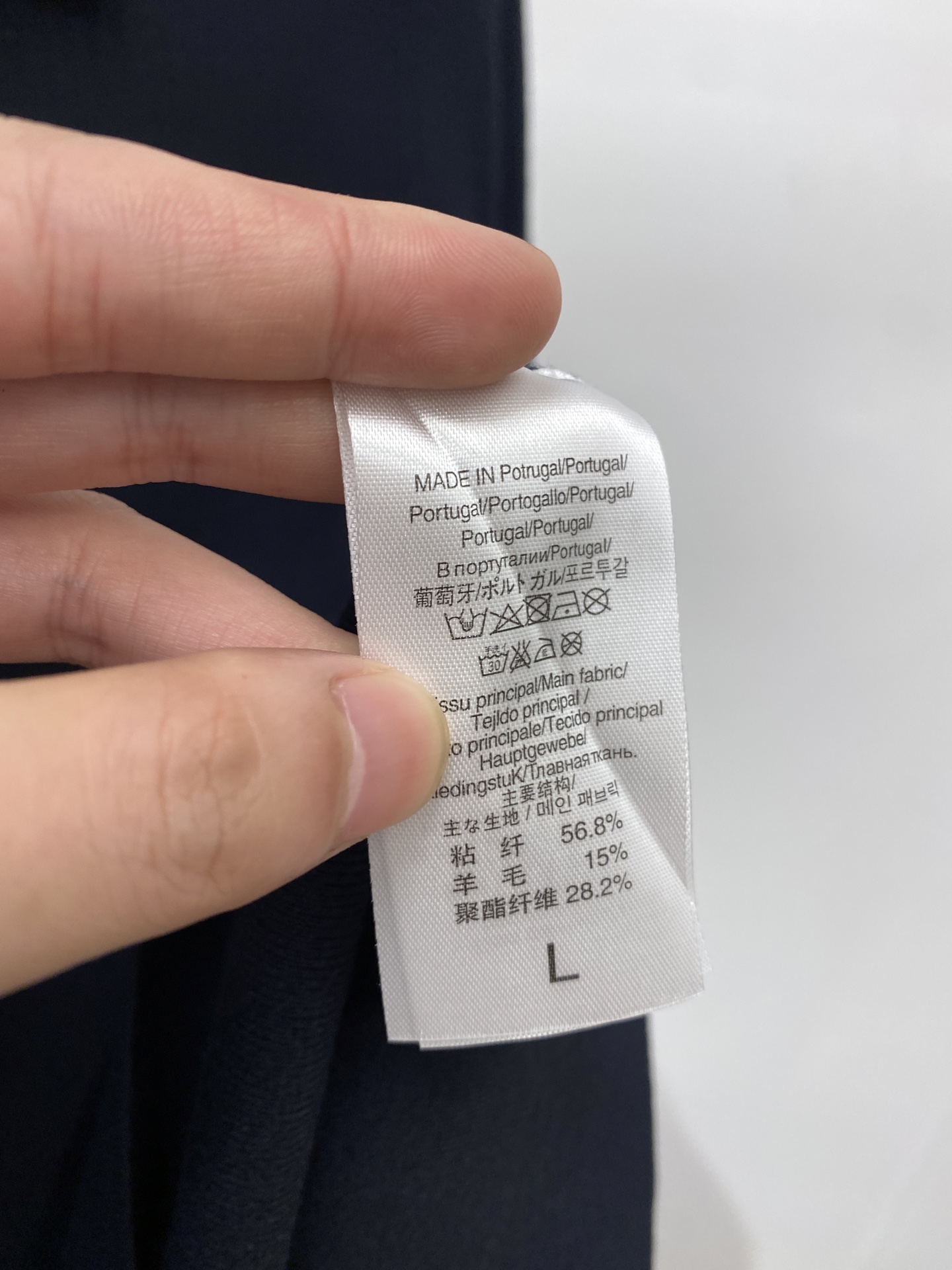 Brunello Cucinelli、2025最新款针织短袖T恤，帅气时尚，胸前精致刺绣图案logo，简