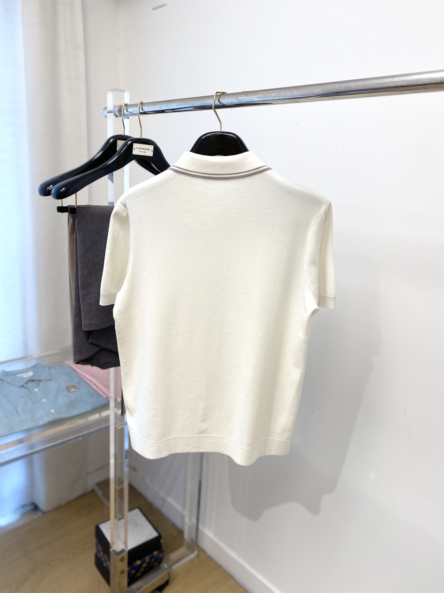 Brunello Cucinelli、2025最新款针织短袖T恤，帅气时尚，胸前精致刺绣图案logo，简