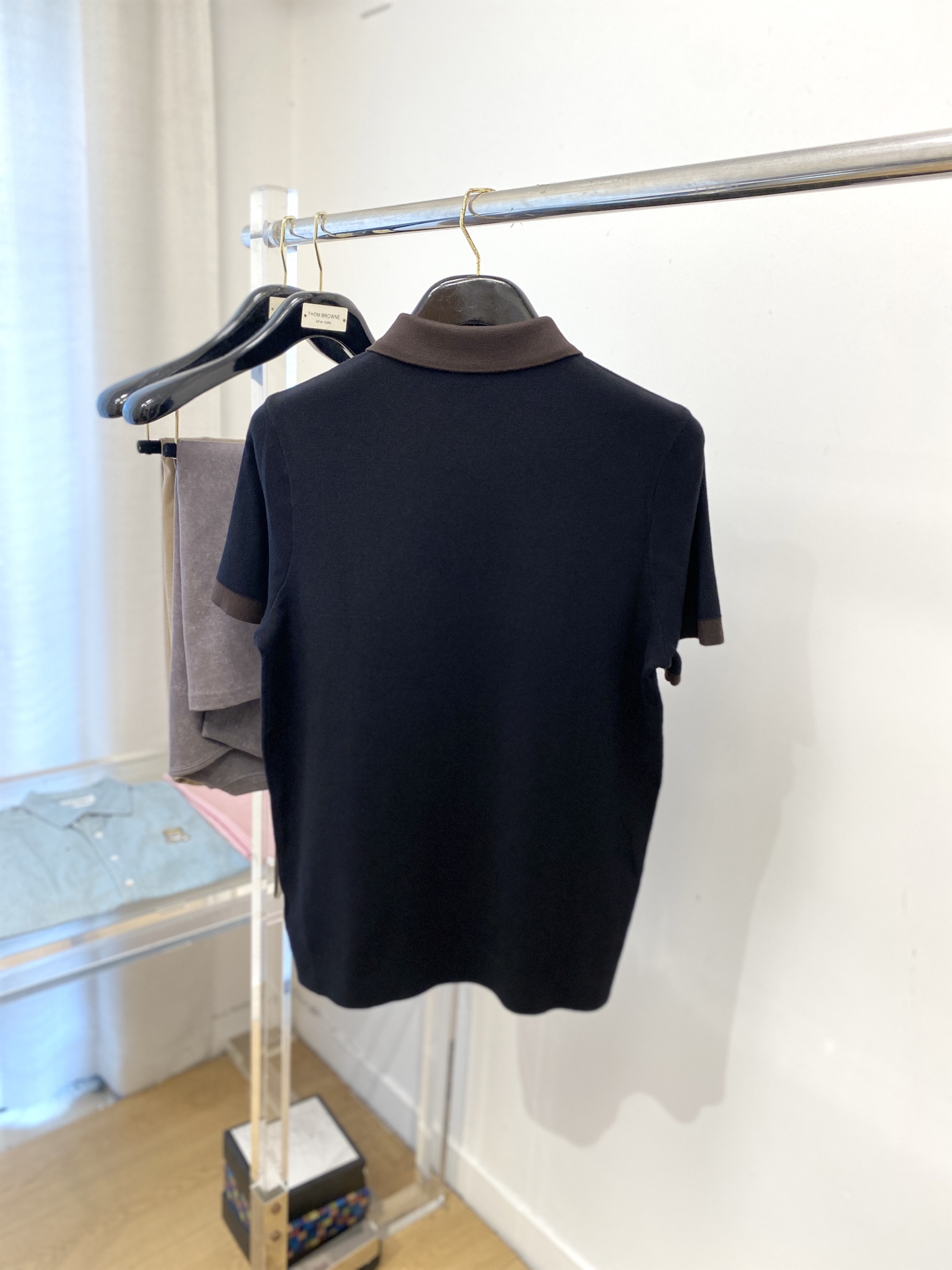 杰尼亚、2025最新款针织短袖T恤，帅气时尚，胸前精致刺绣图案logo，简约百搭款。面料棉 不仅挺括，保