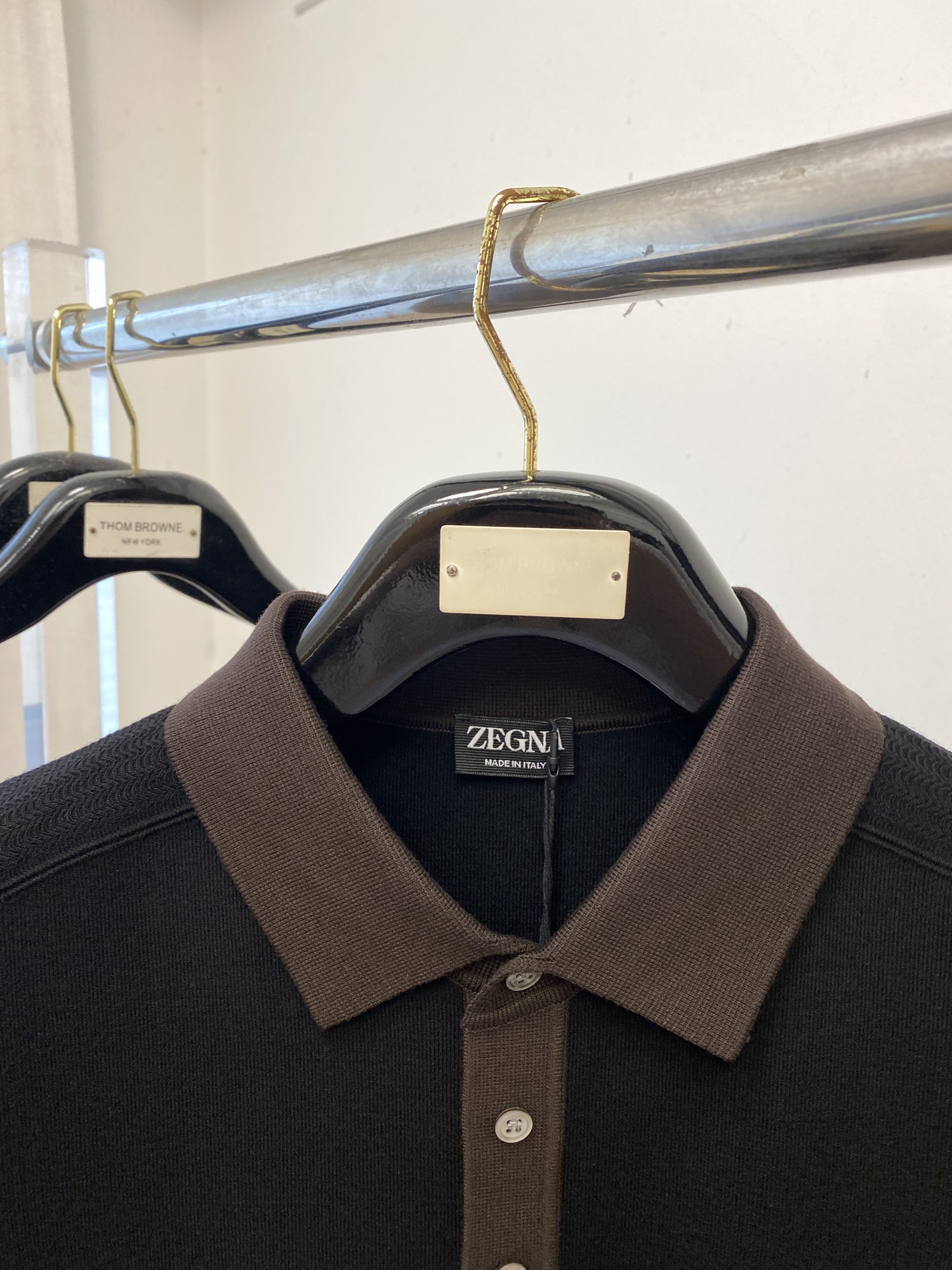 杰尼亚、2025最新款针织短袖T恤，帅气时尚，胸前精致刺绣图案logo，简约百搭款。面料棉 不仅挺括，保