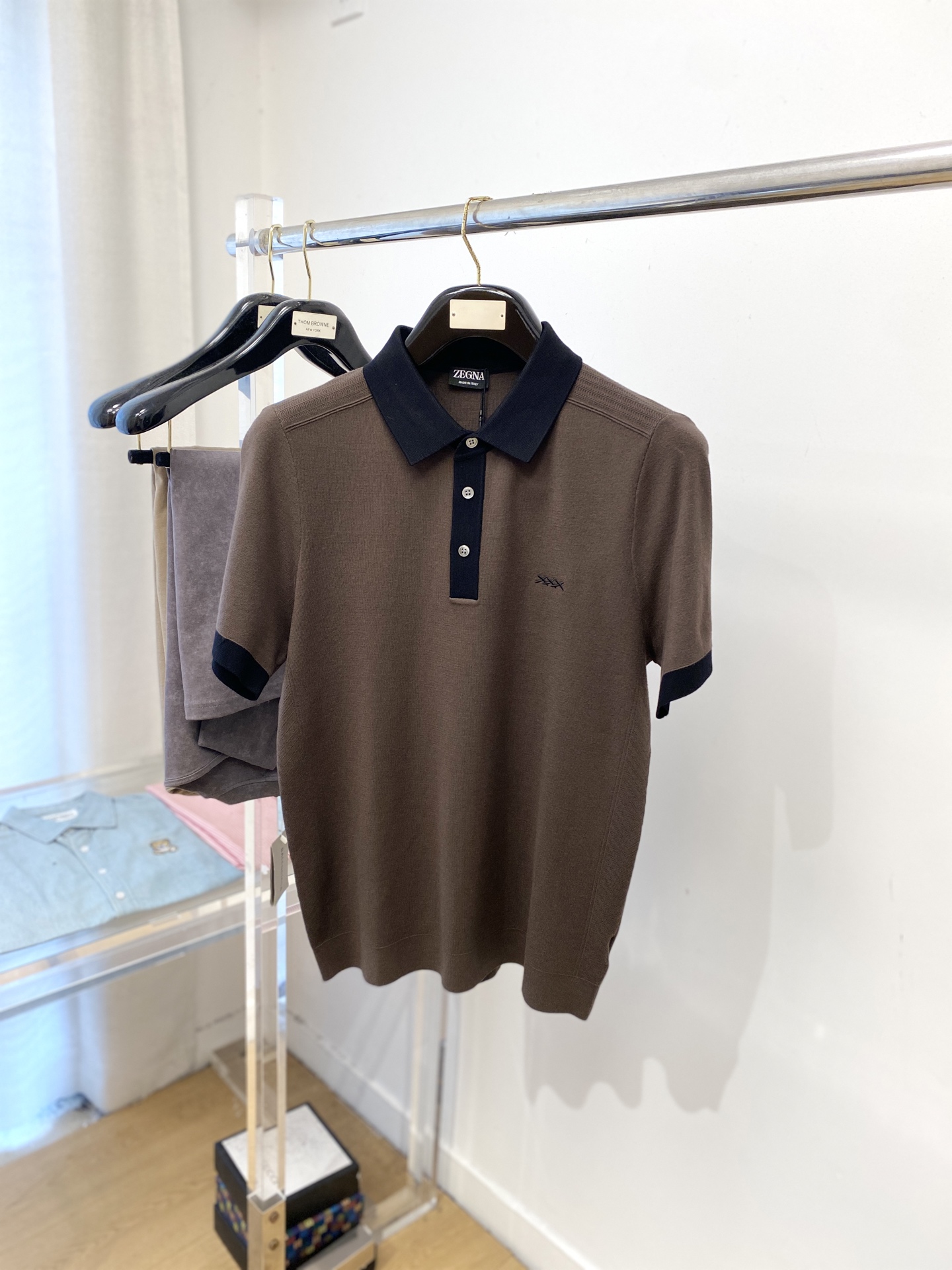 杰尼亚、2025最新款针织短袖T恤，帅气时尚，胸前精致刺绣图案logo，简约百搭款。面料棉 不仅挺括，保