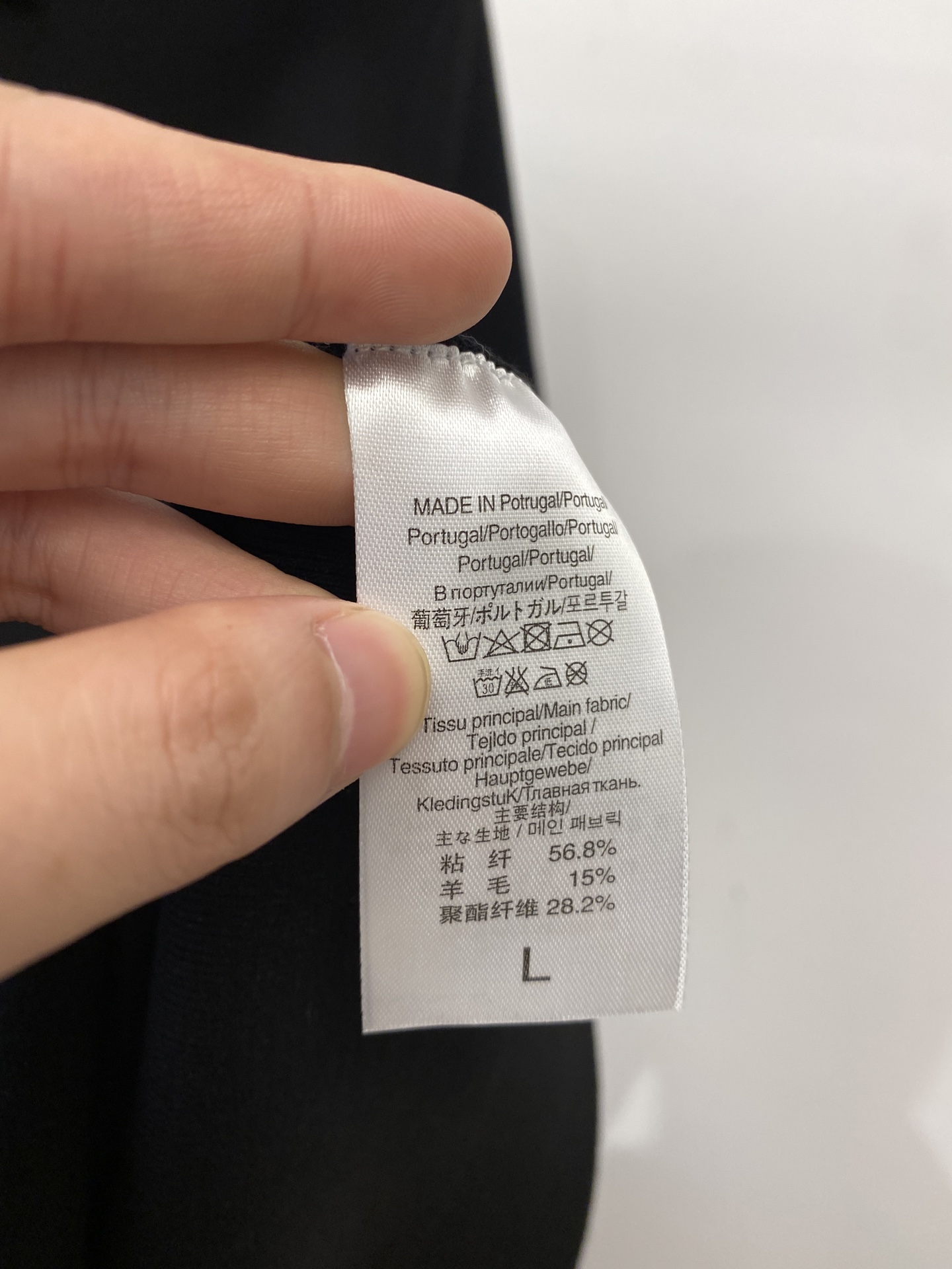 lP🆕、2025最新款针织短袖T恤，帅气时尚，胸前精致刺绣字母logo，简约百搭款。面料棉 不仅挺括，保