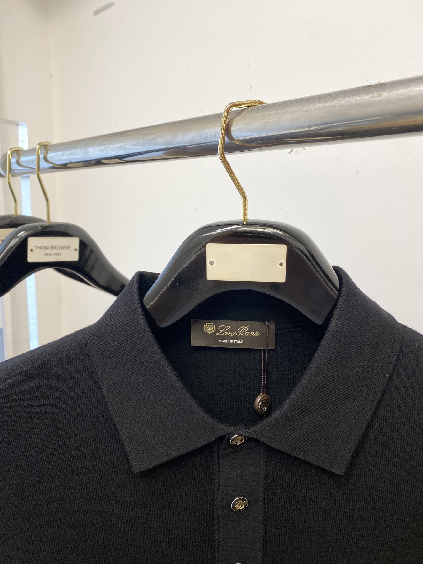 lP🆕、2025最新款针织短袖T恤，帅气时尚，胸前精致刺绣字母logo，简约百搭款。面料棉 不仅挺括，保