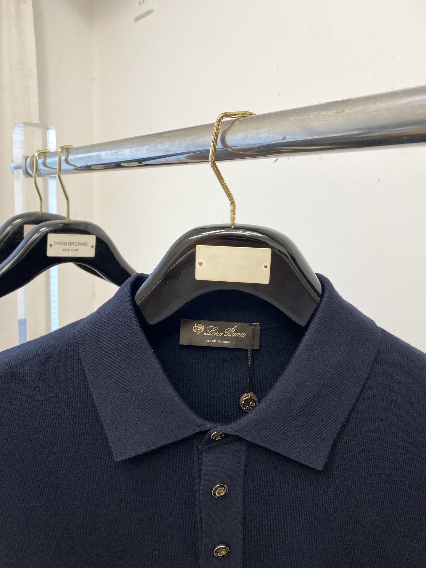 lP🆕、2025最新款针织短袖T恤，帅气时尚，胸前精致刺绣字母logo，简约百搭款。面料棉 不仅挺括，保