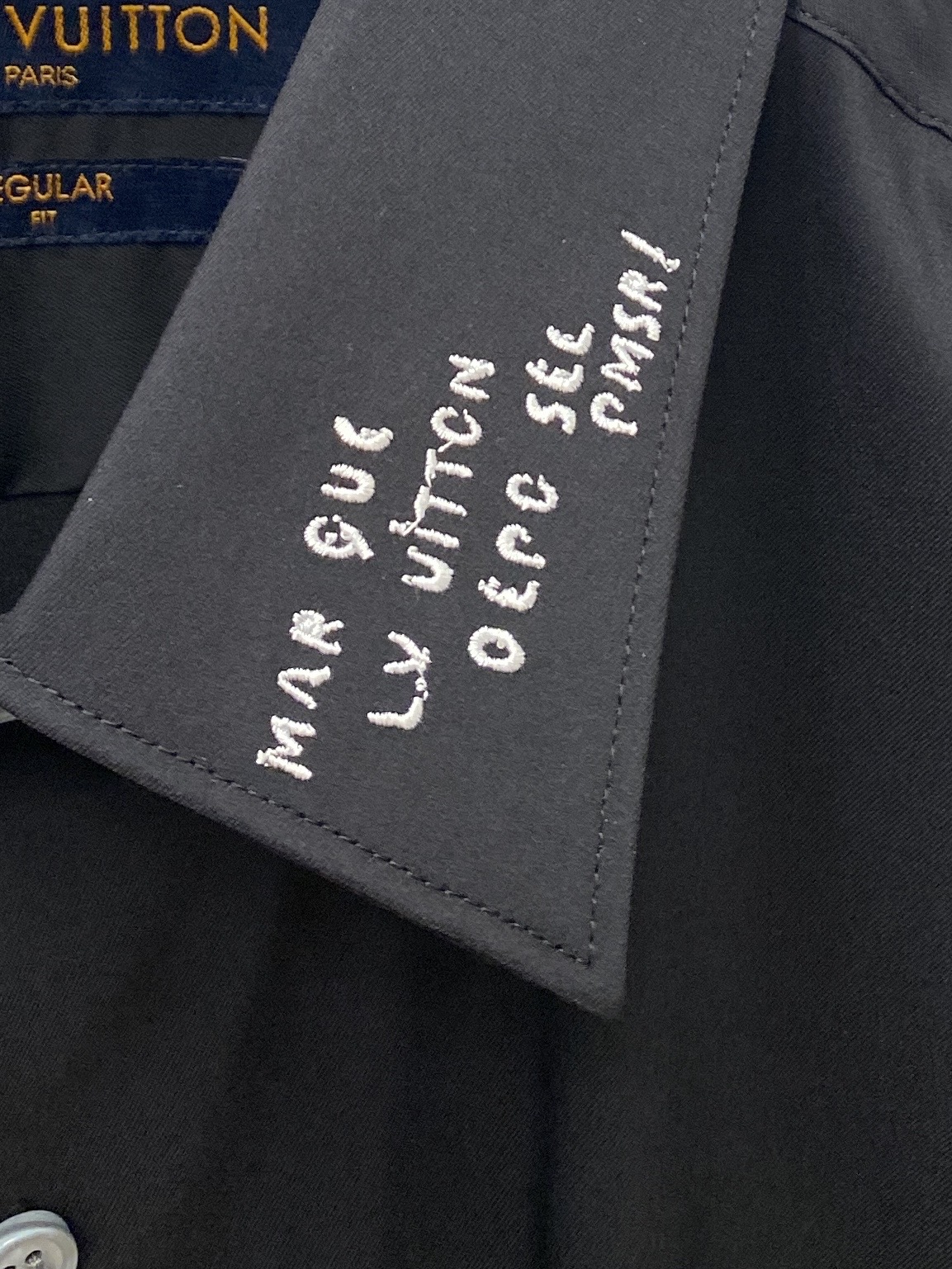 路易威登、2025新品衬衫，时尚帅气，简约百搭款，定制原版面料，不仅挺括，保持潮流的廓形，又穿着舒适，纱