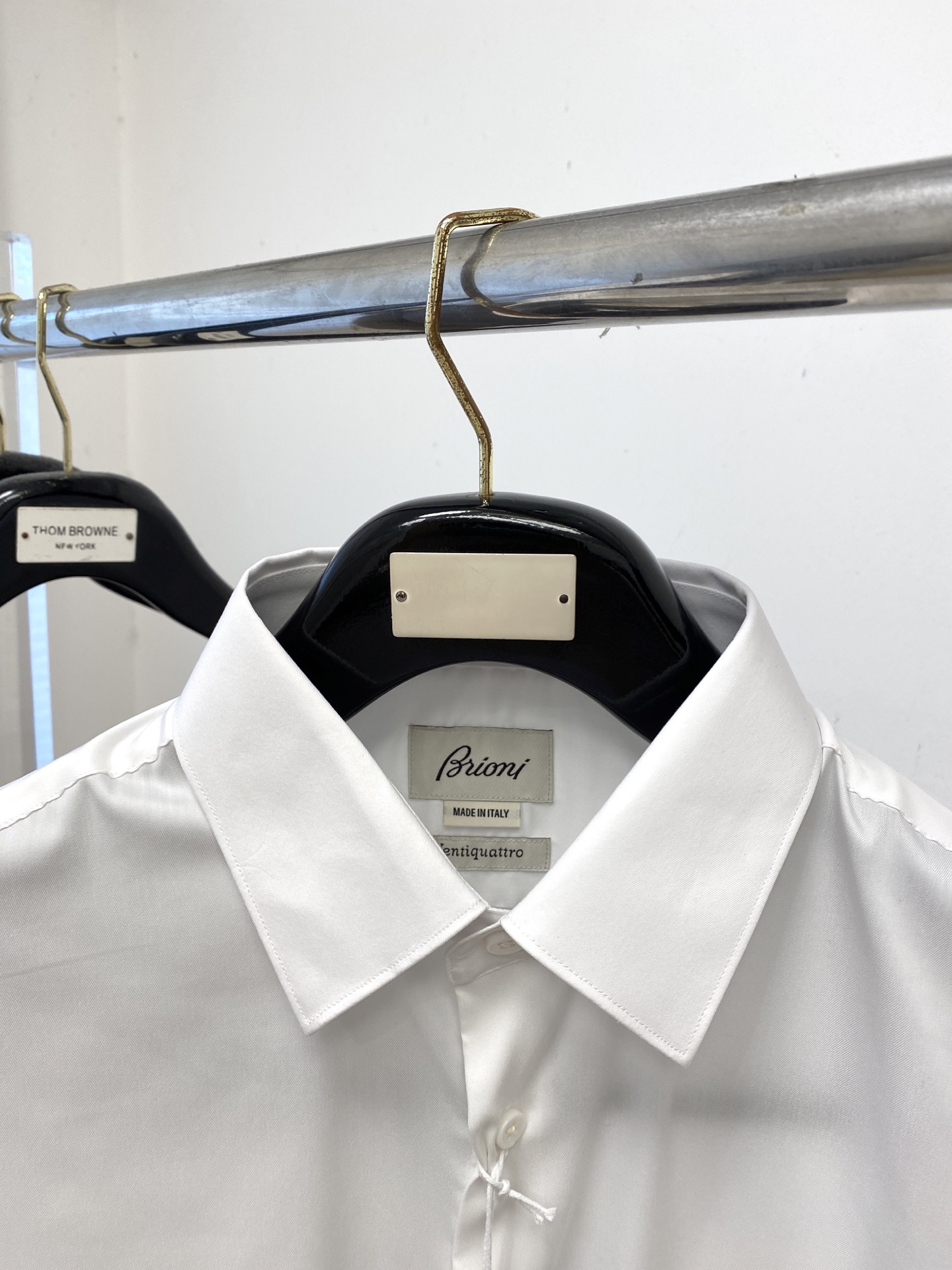 Buomi 时尚潮牌、2025新品衬衫，时尚帅气，简约百搭款，定制原版面料，不仅挺括，保持潮流的廓形，又