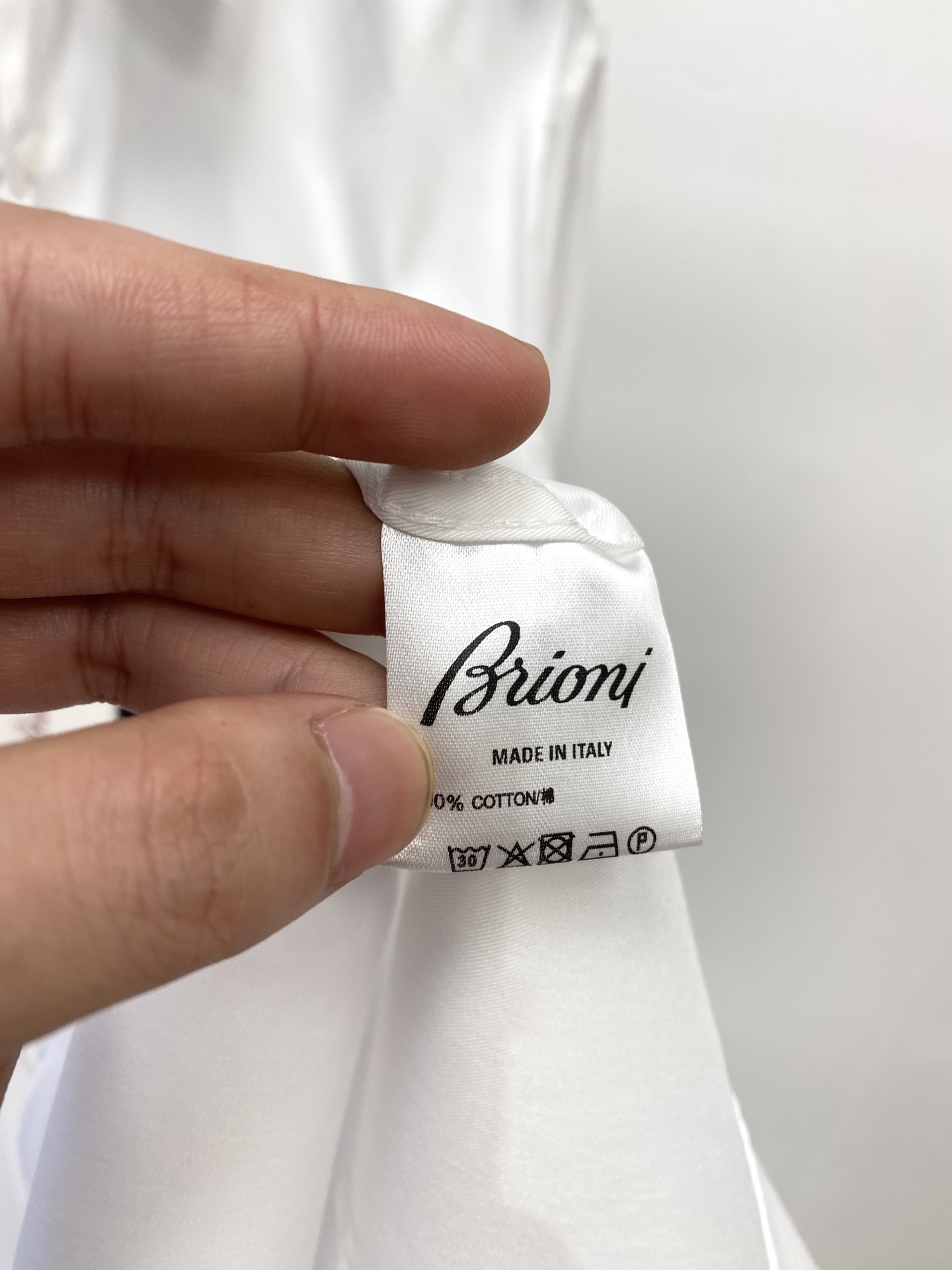 Buomi 时尚潮牌、2025新品衬衫，时尚帅气，简约百搭款，定制原版面料，不仅挺括，保持潮流的廓形，又