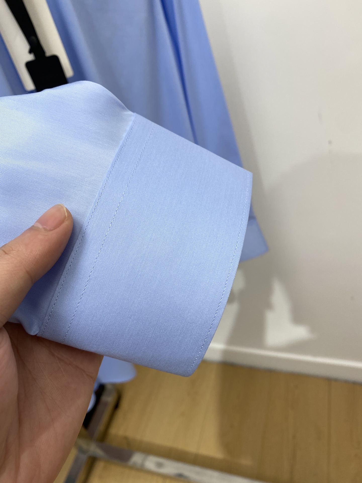 Buomi 时尚潮牌、2025新品衬衫，时尚帅气，简约百搭款，定制原版面料，不仅挺括，保持潮流的廓形，又