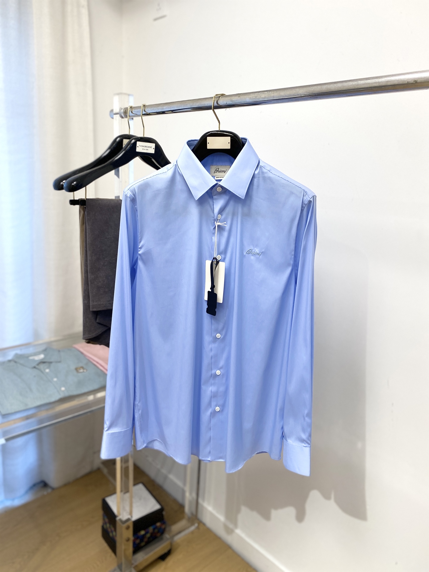 Buomi 时尚潮牌、2025新品衬衫，时尚帅气，简约百搭款，定制原版面料，不仅挺括，保持潮流的廓形，又