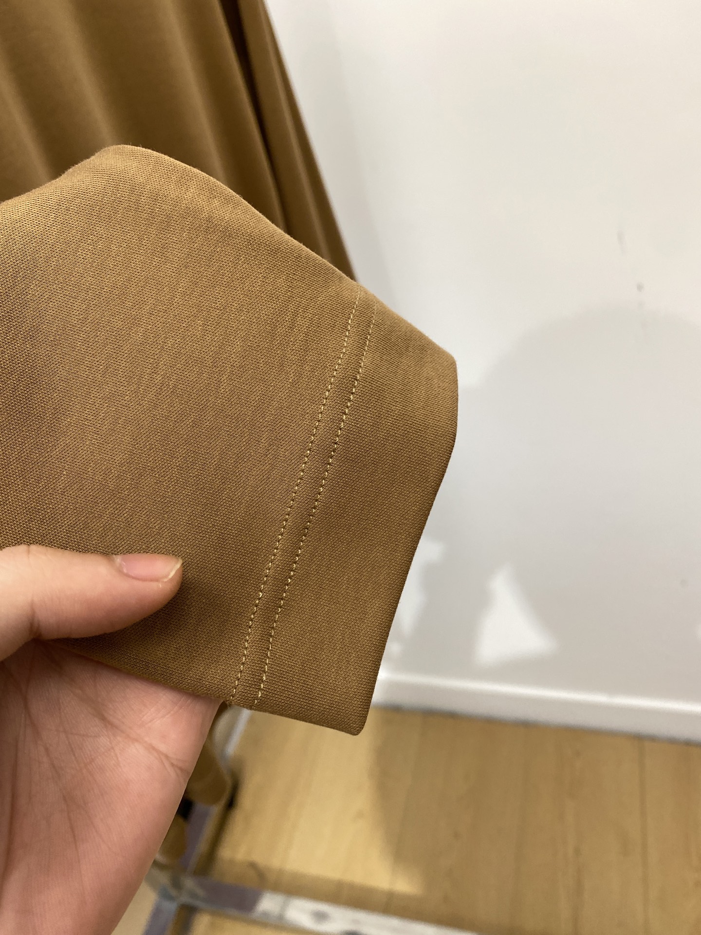 lP🆕、2025最新款长袖，帅气时尚，胸前顶级印胶图案logo，简约百搭款。面料棉 不仅挺括，保持潮流的