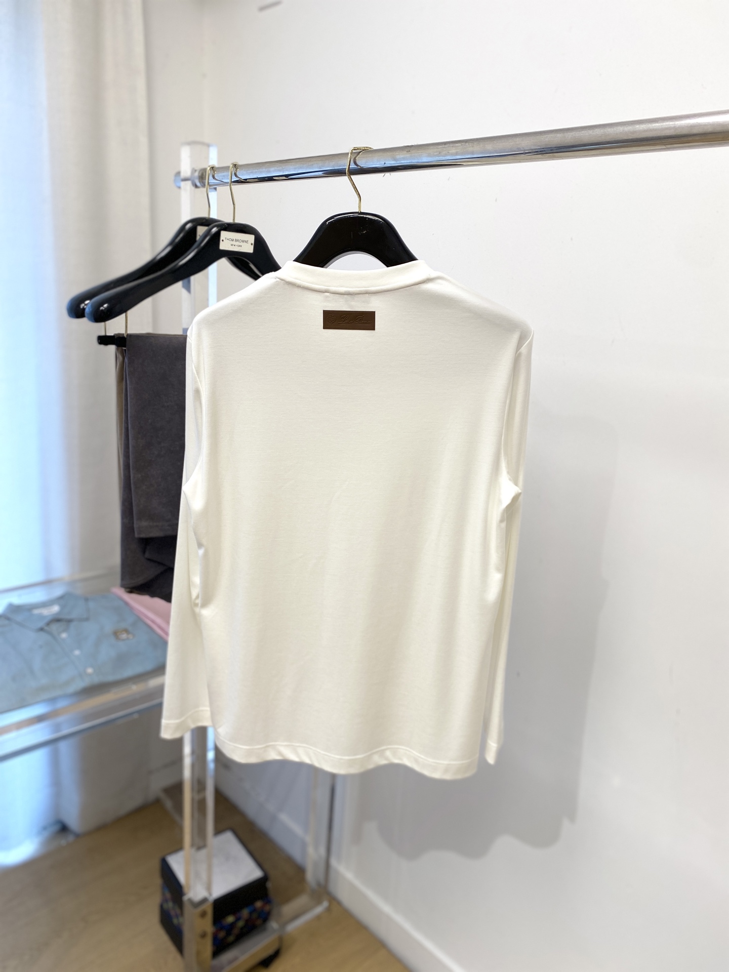 lP🆕、2025最新款长袖，帅气时尚，胸前顶级印胶图案logo，简约百搭款。面料棉 不仅挺括，保持潮流的